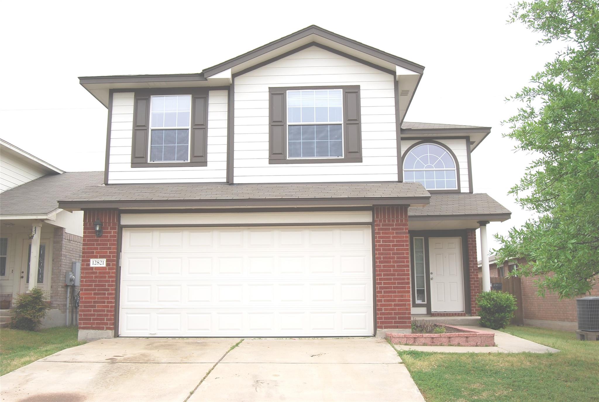 12821 James Madison St Property Photo 1