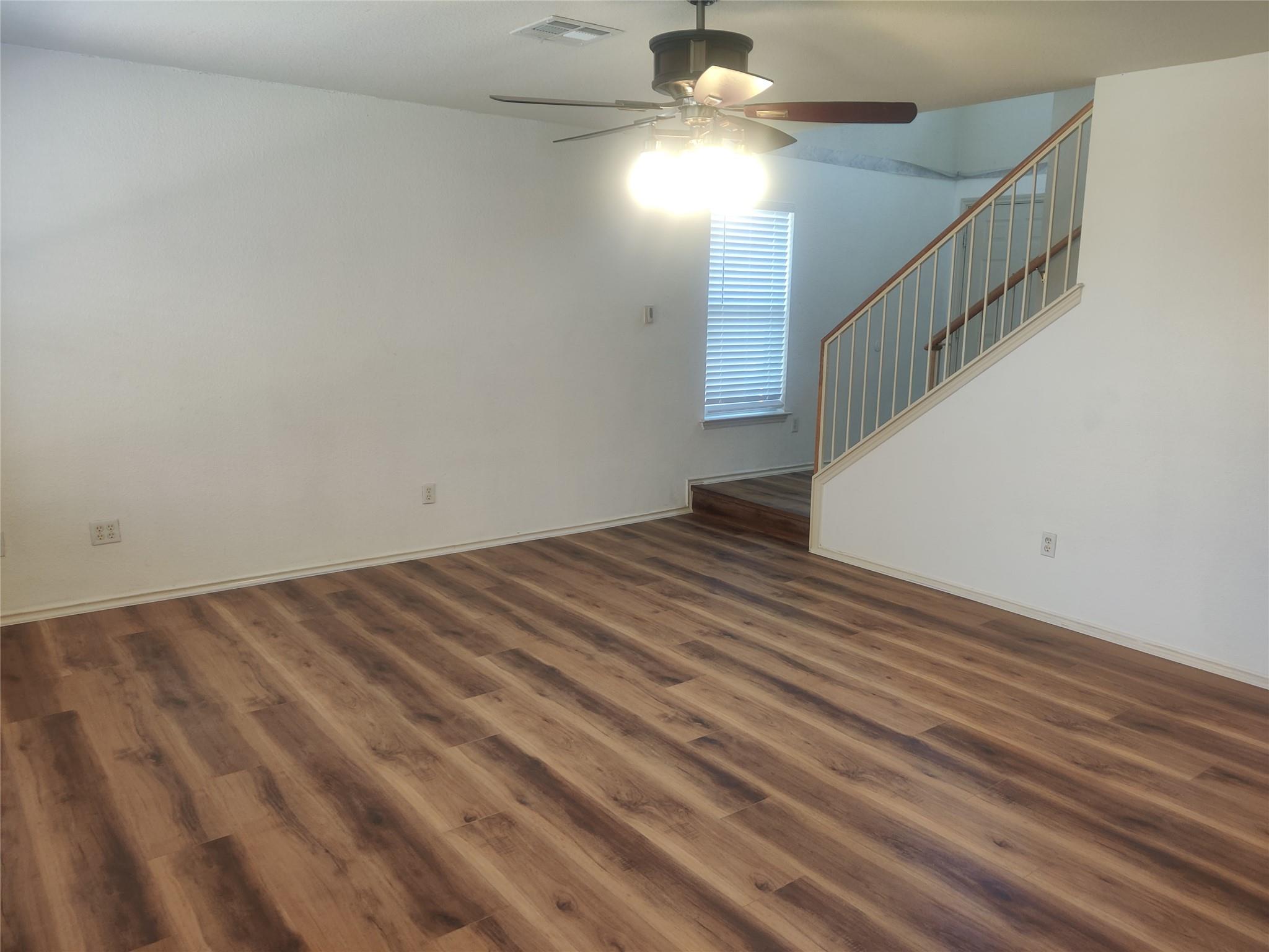 12821 James Madison St Property Photo 4