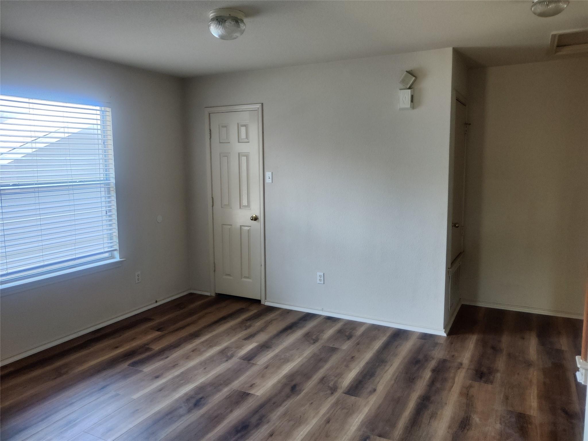 12821 James Madison St Property Photo 10