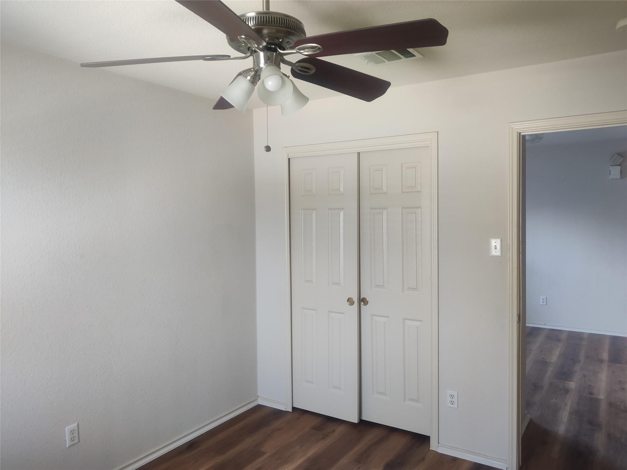12821 James Madison St Property Photo 13