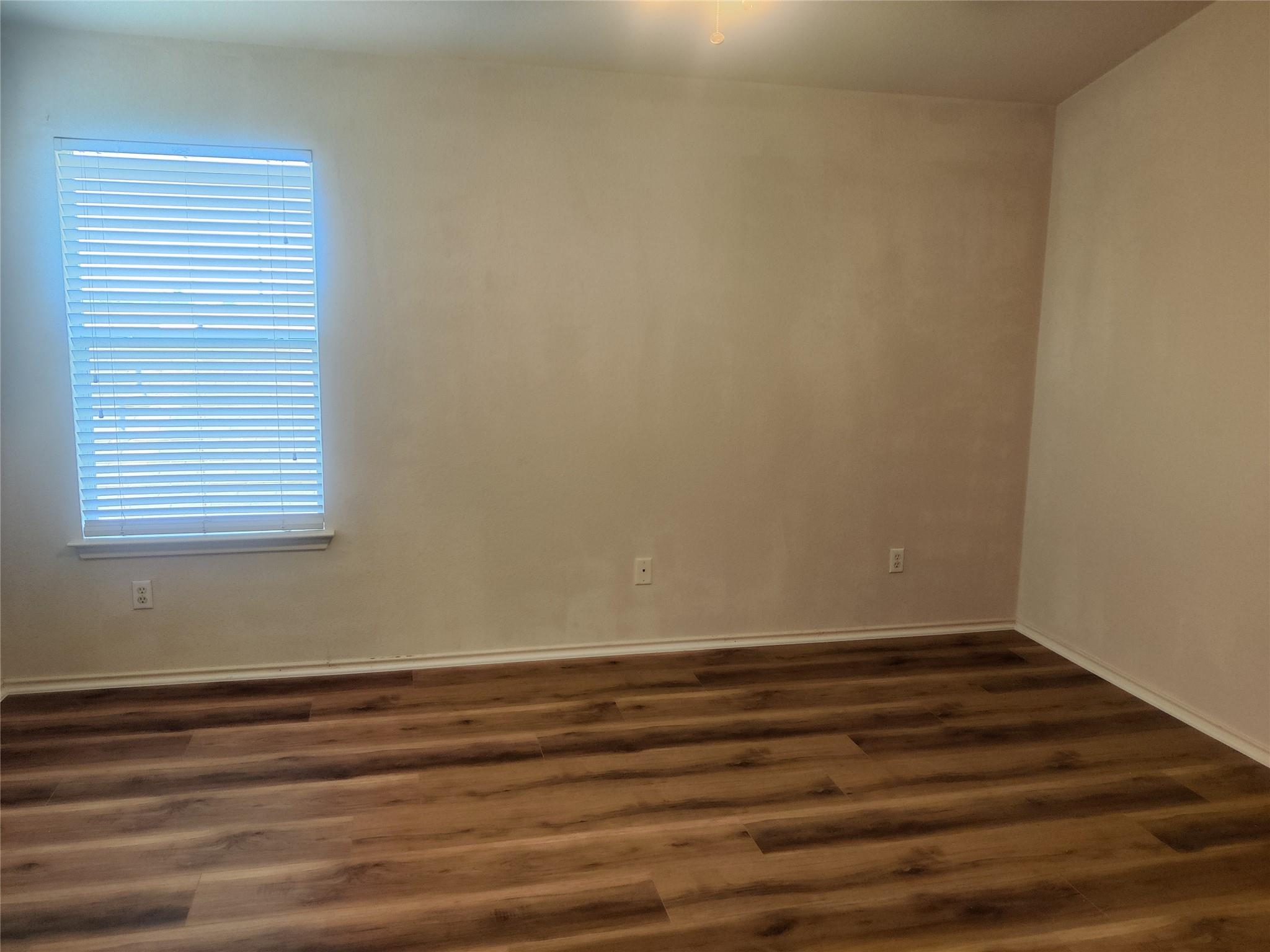 12821 James Madison St Property Photo 14