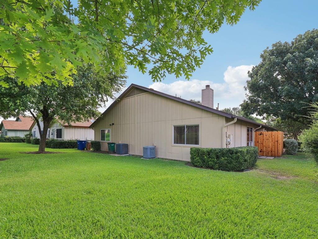 11608 Norwegian Wood Dr Property Photo 33