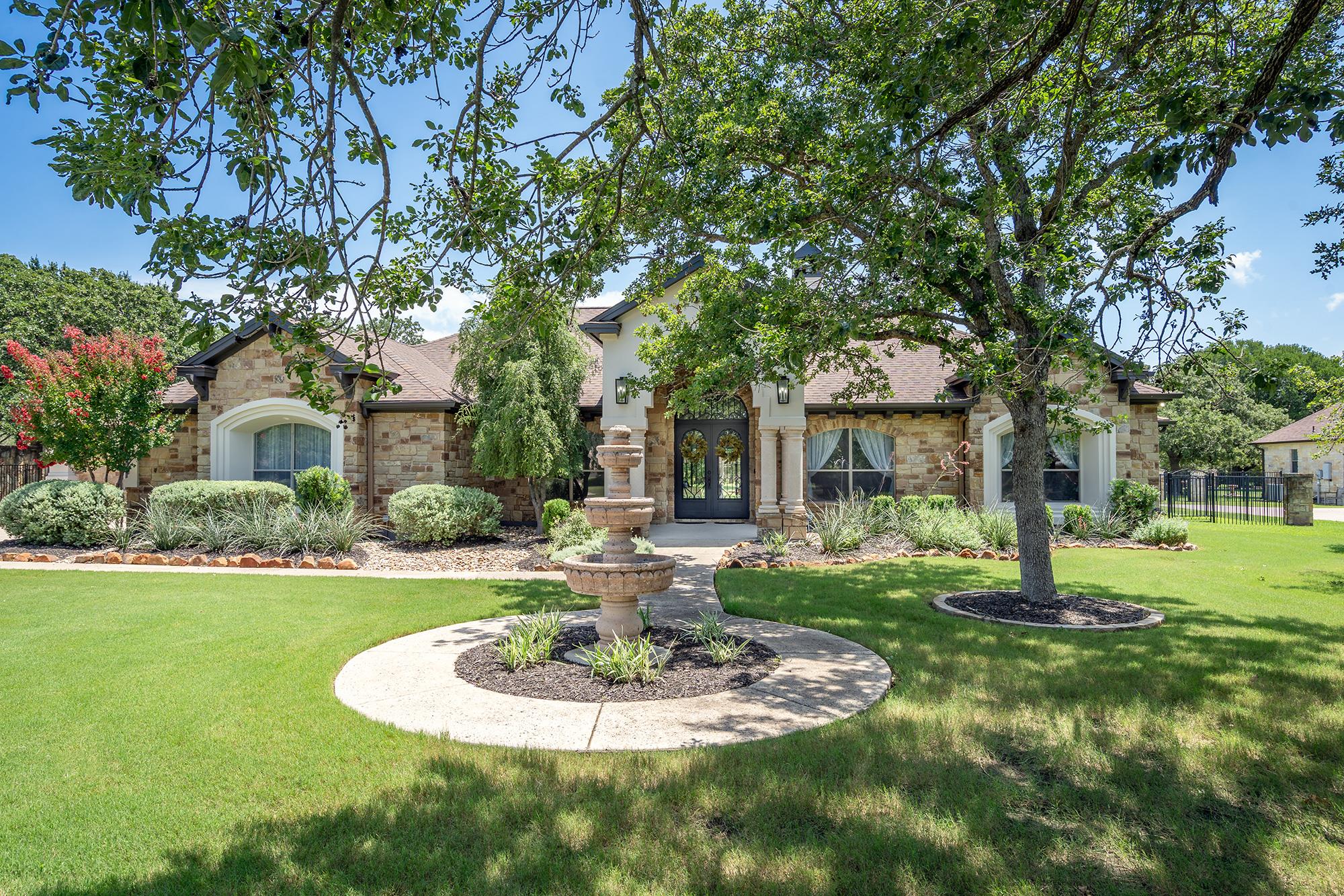 112 Roble Roja Dr Property Photo 1