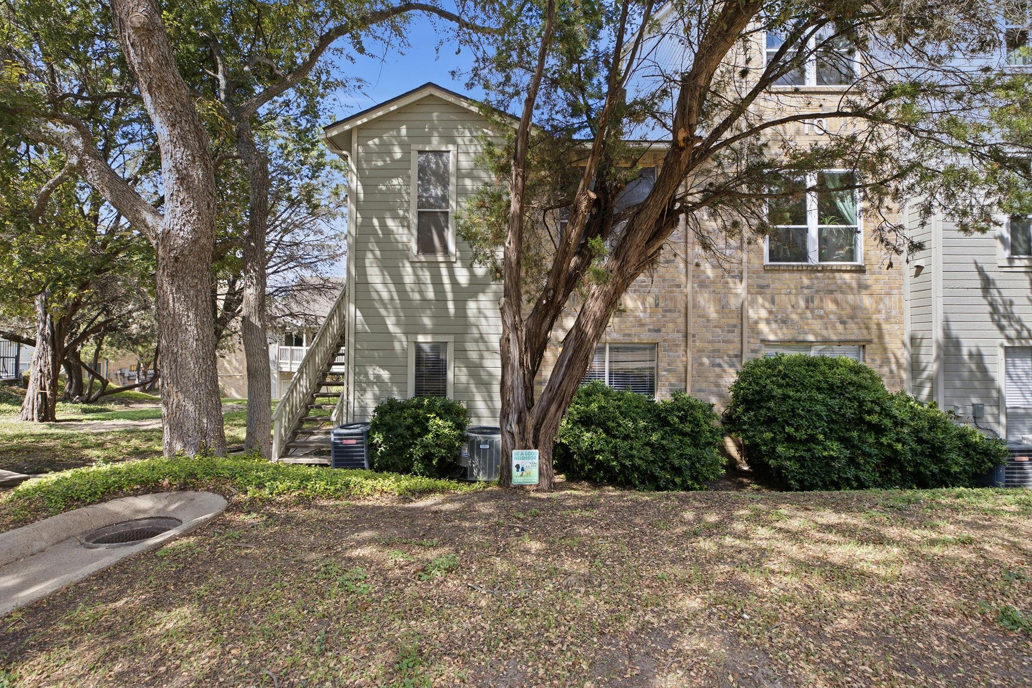 2450 Wickersham Ln #1001 Property Photo 3
