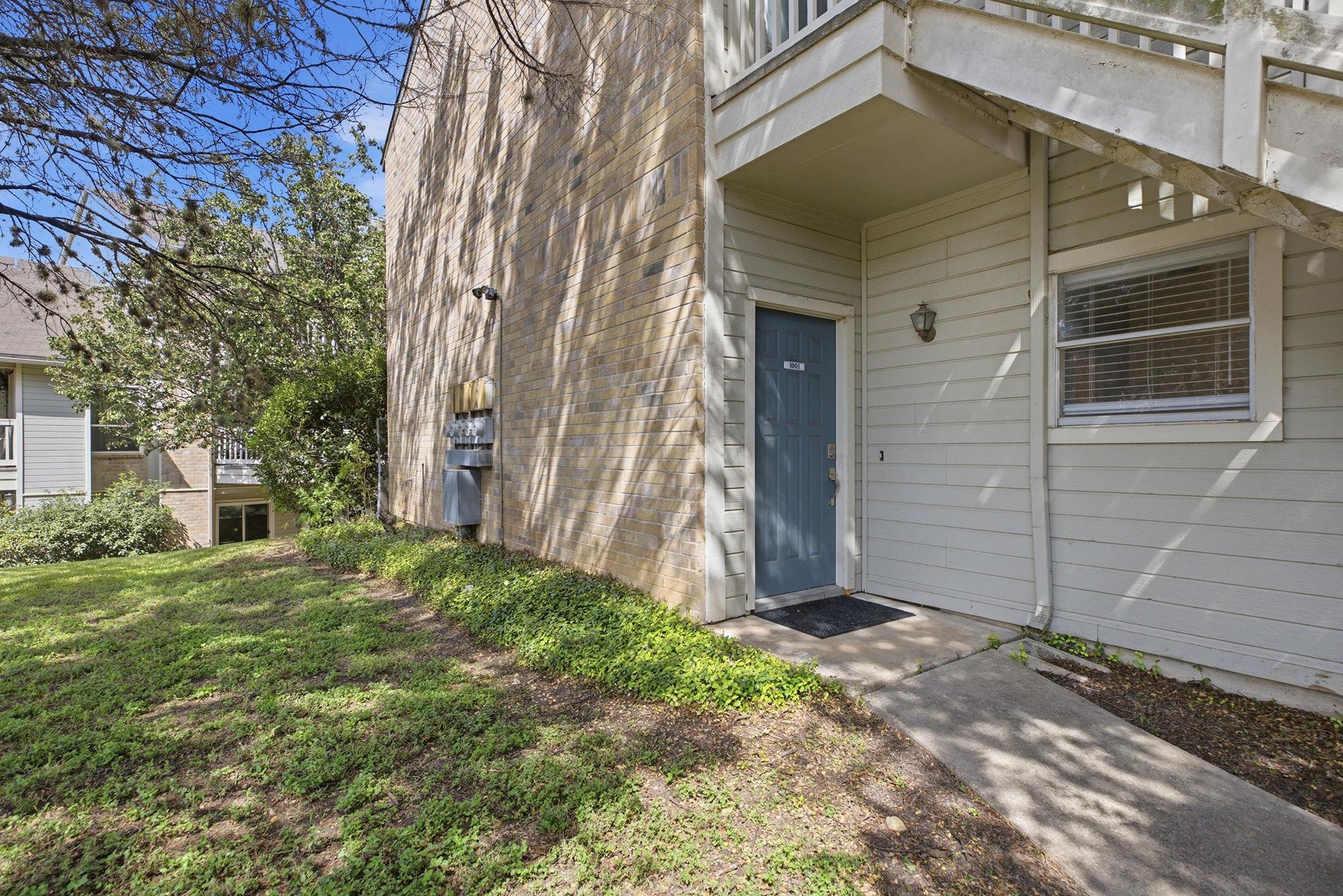 2450 Wickersham Ln #1001 Property Photo 5