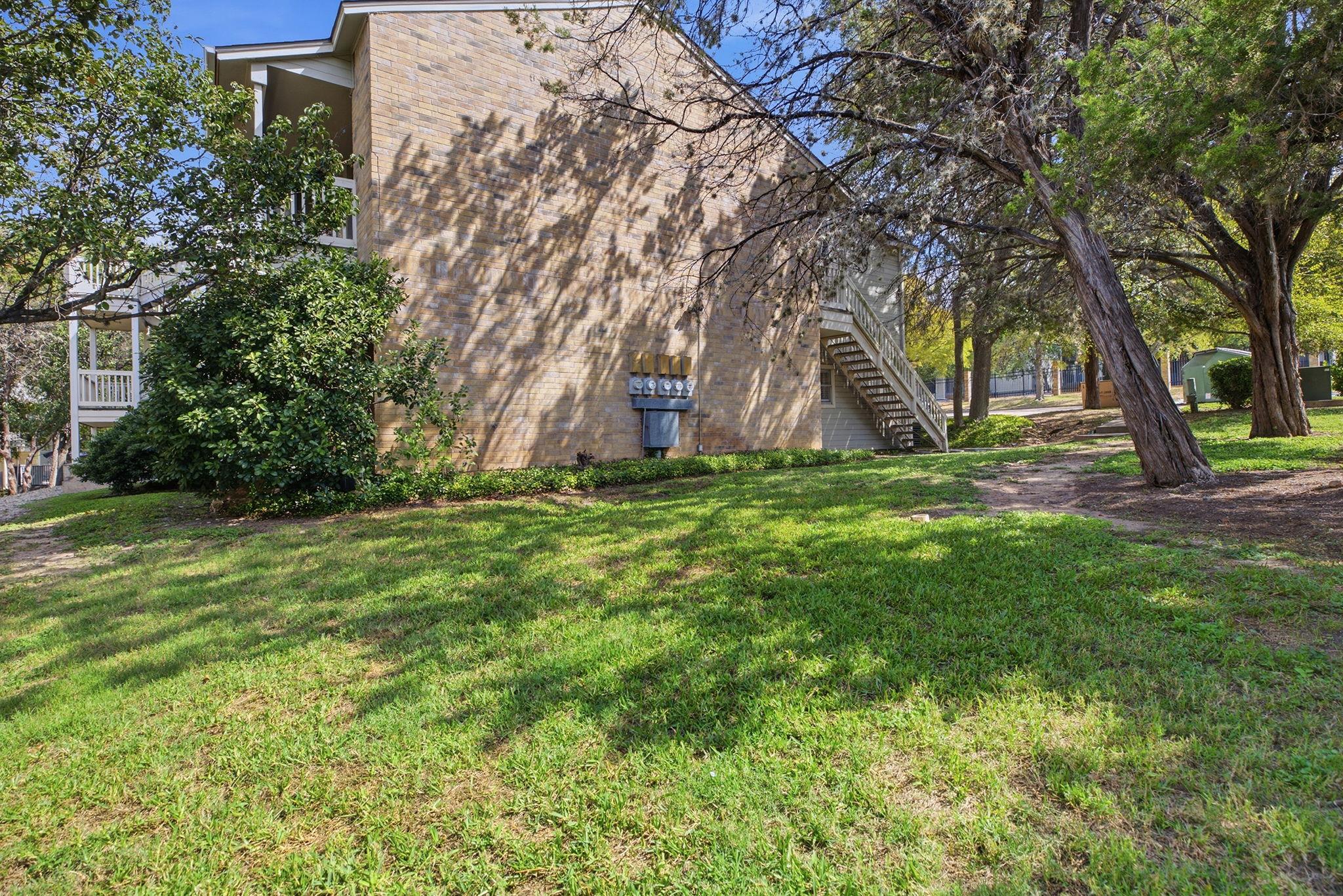 2450 Wickersham Ln #1001 Property Photo 32