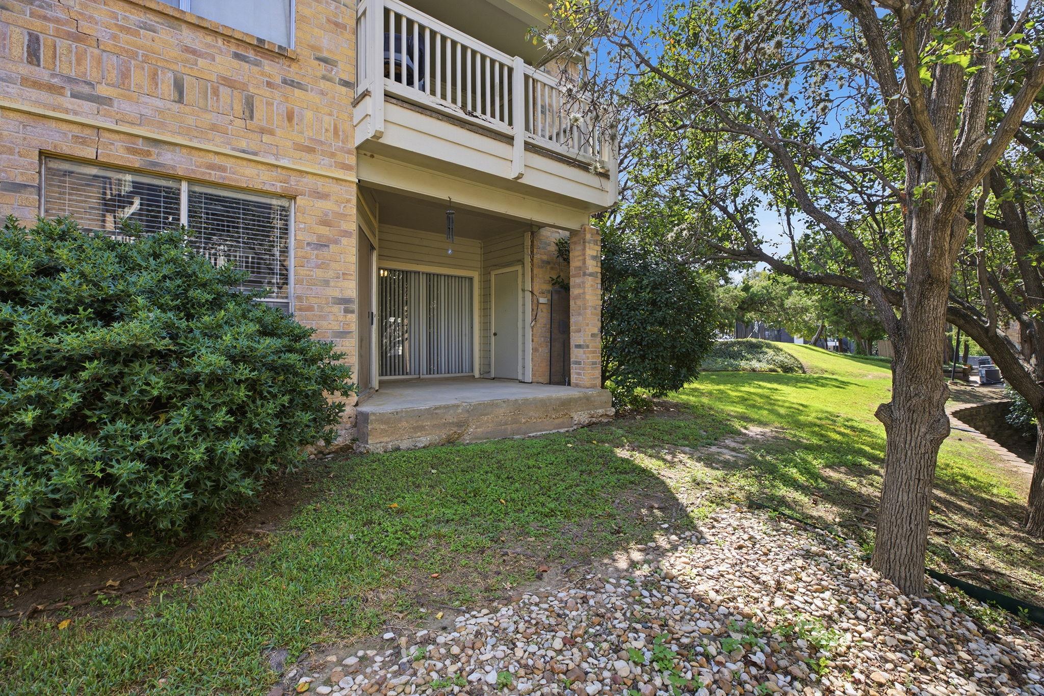 2450 Wickersham Ln #1001 Property Photo 34