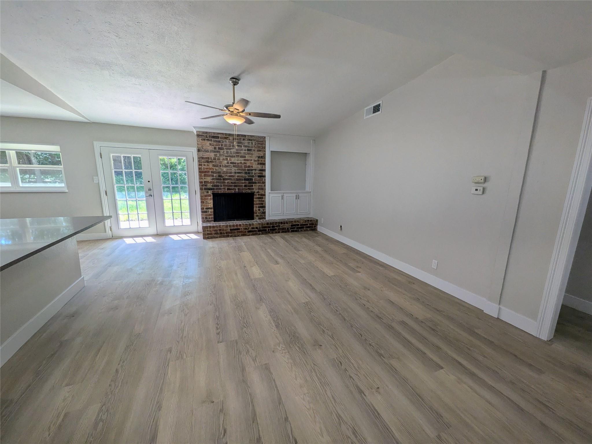 9705 Marlborough Dr Property Photo 3