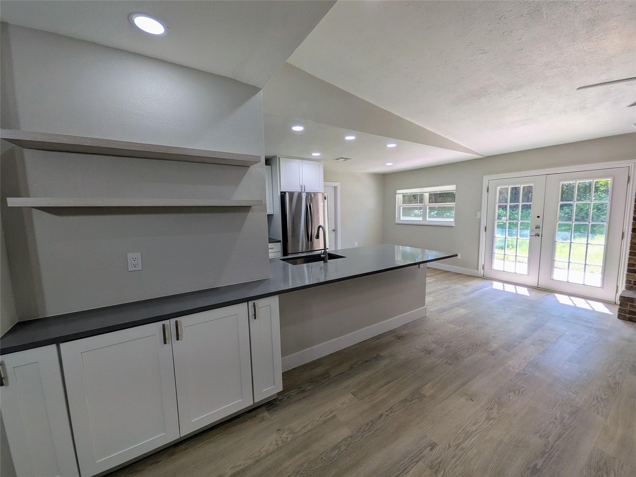 9705 Marlborough Dr Property Photo 4