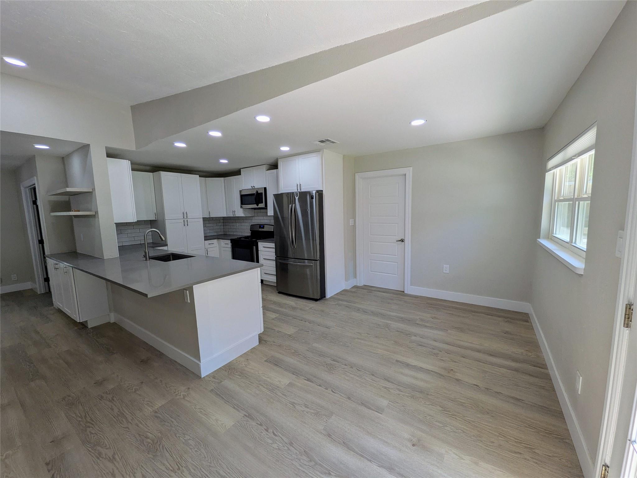 9705 Marlborough Dr Property Photo 6