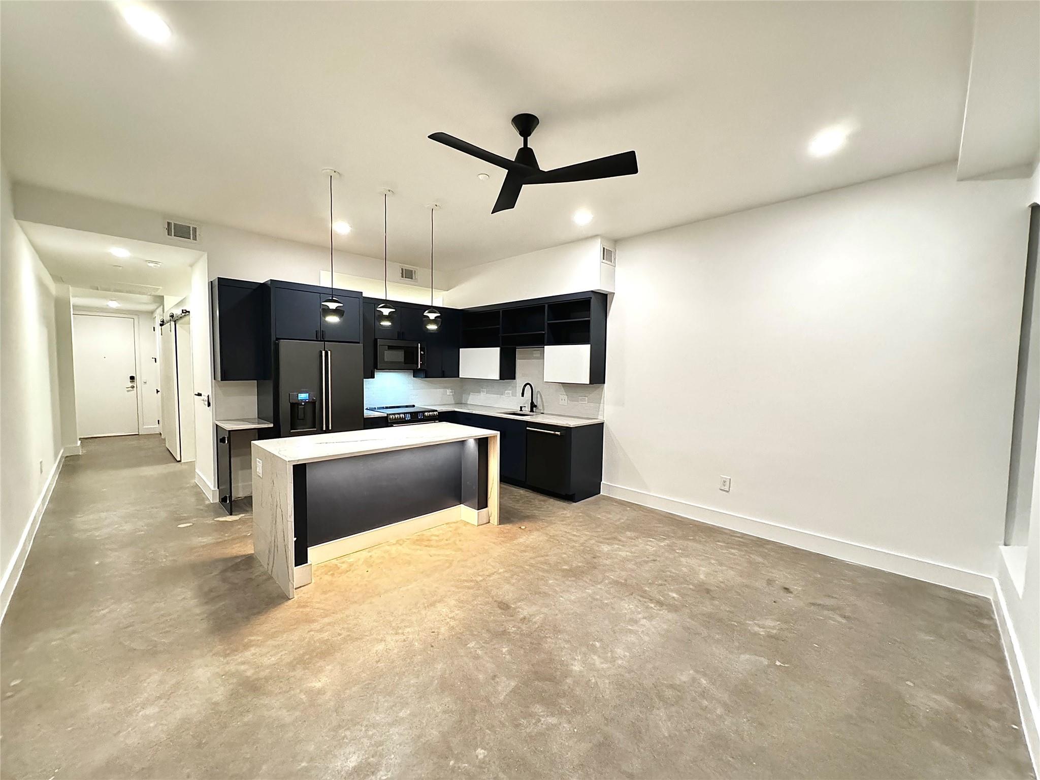 507 Sabine St #1003 Property Photo 1