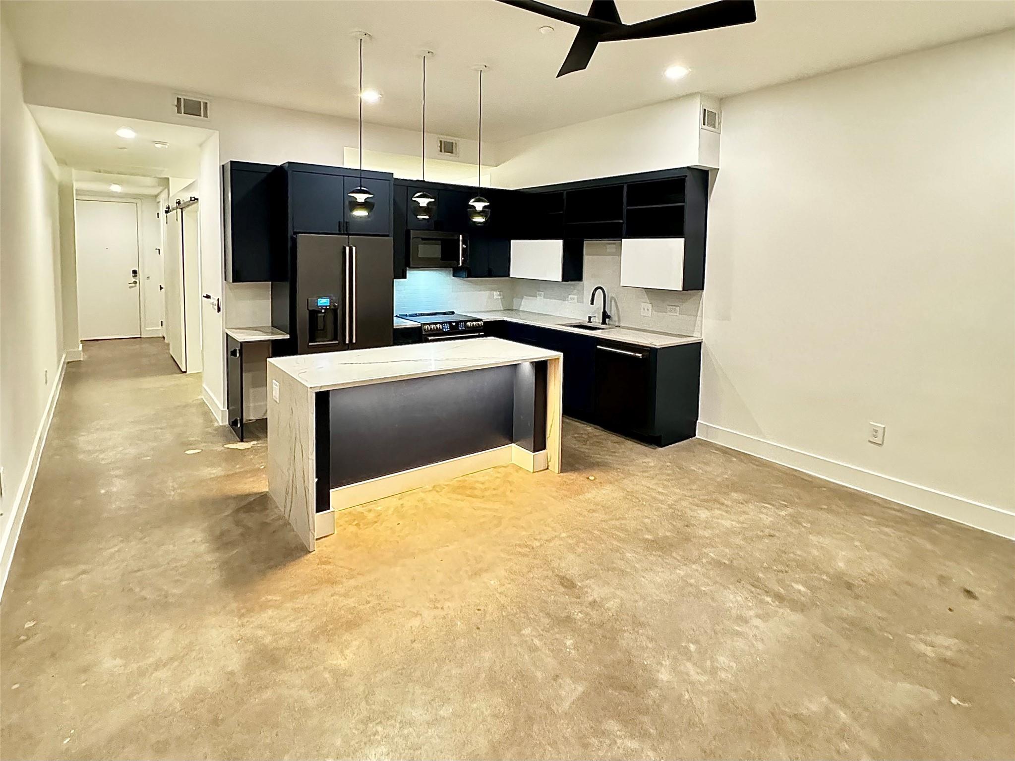 507 Sabine St #1003 Property Photo 7