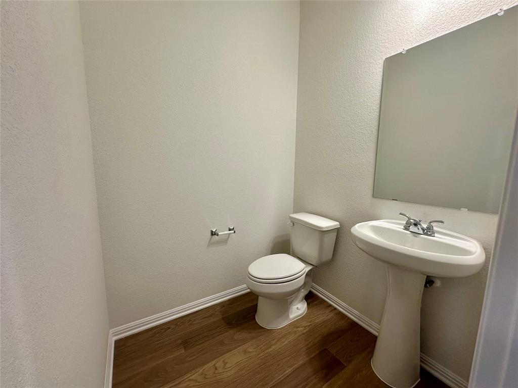 380 Young St Property Photo 10