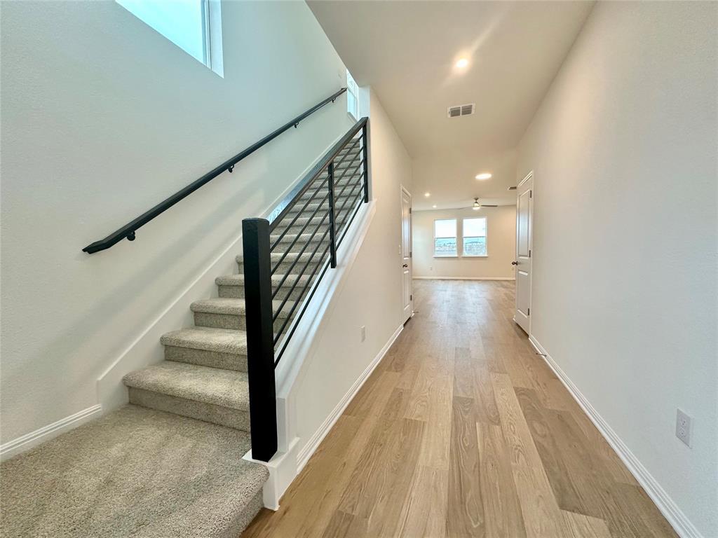 380 Young St Property Photo 11