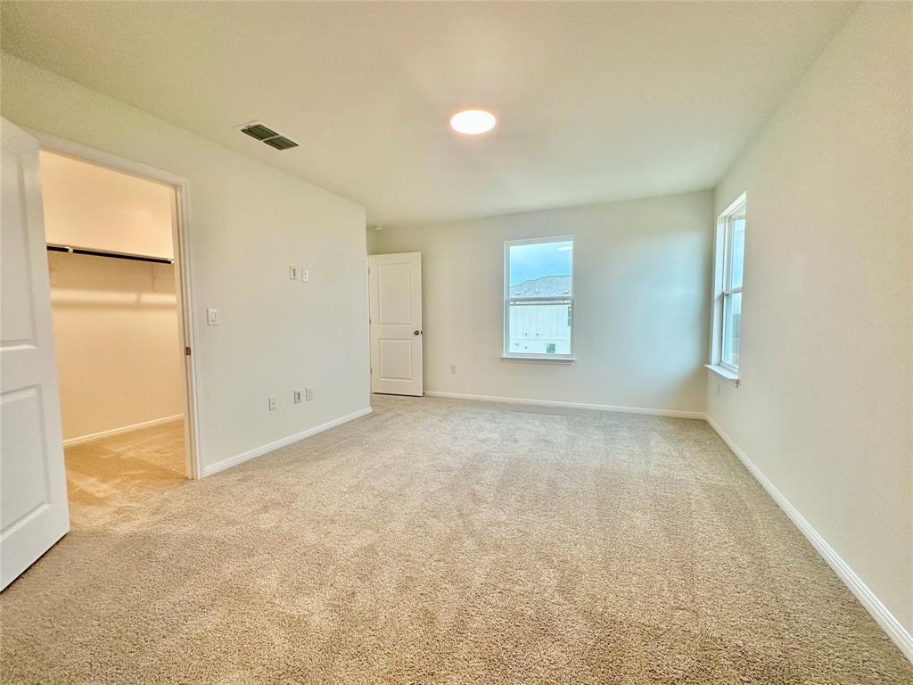 380 Young St Property Photo 13