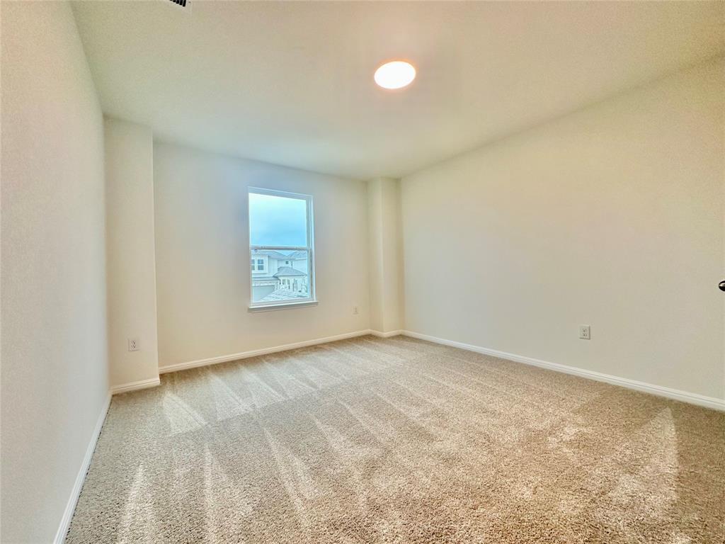 380 Young St Property Photo 19