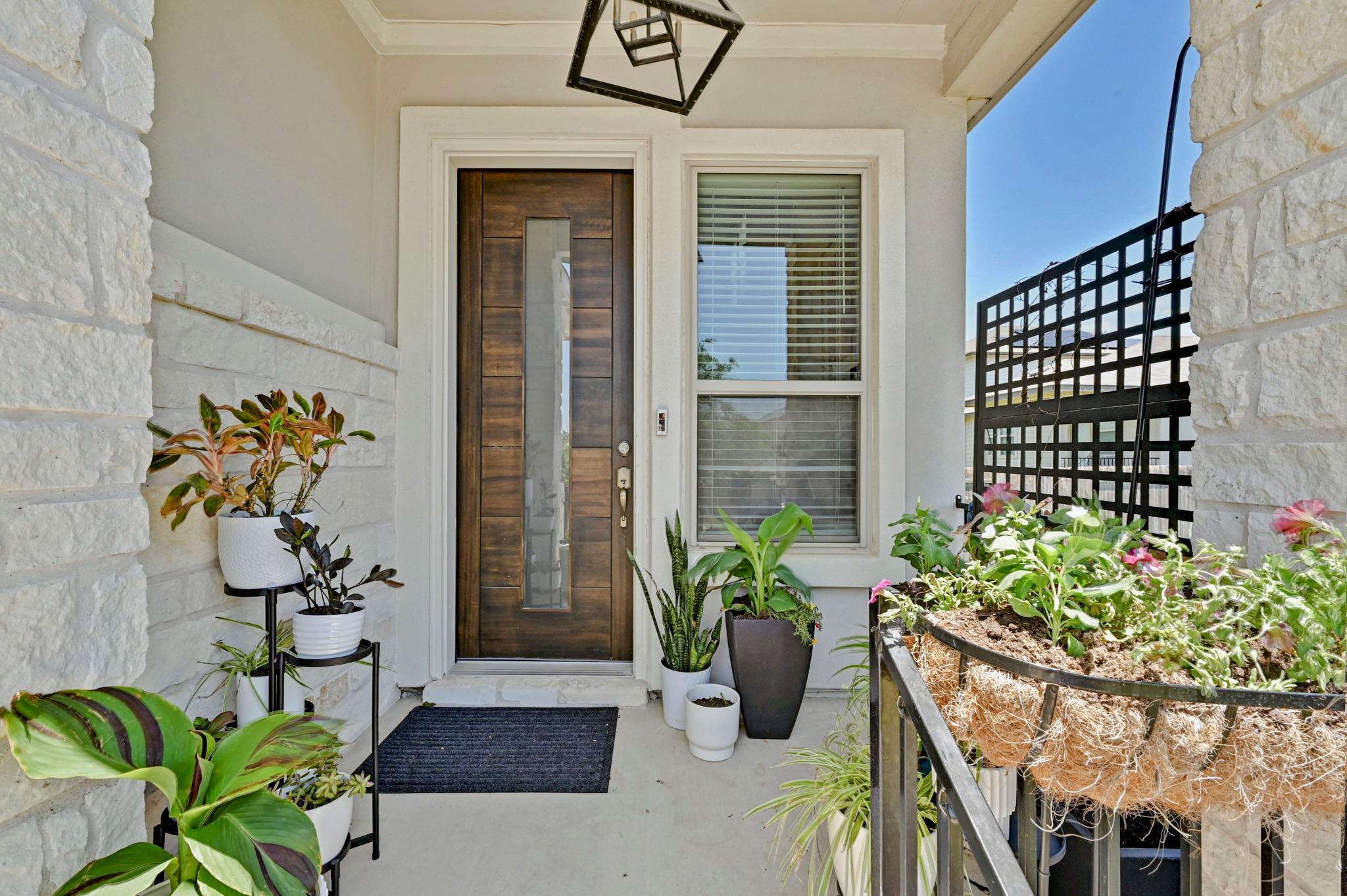224 Serpens St Property Photo 4