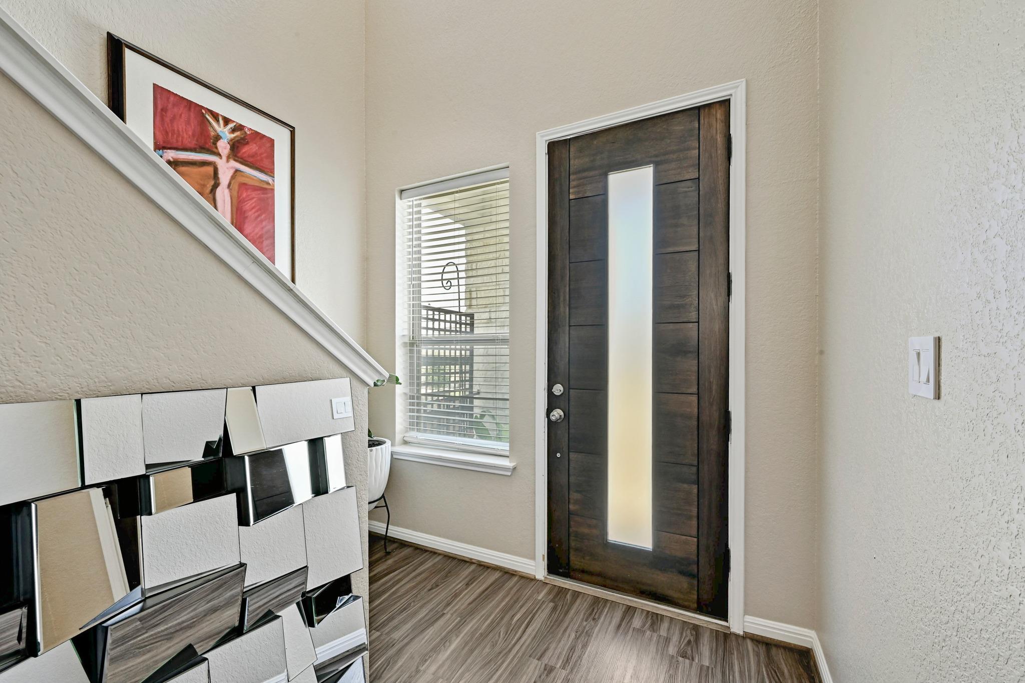 224 Serpens St Property Photo 5
