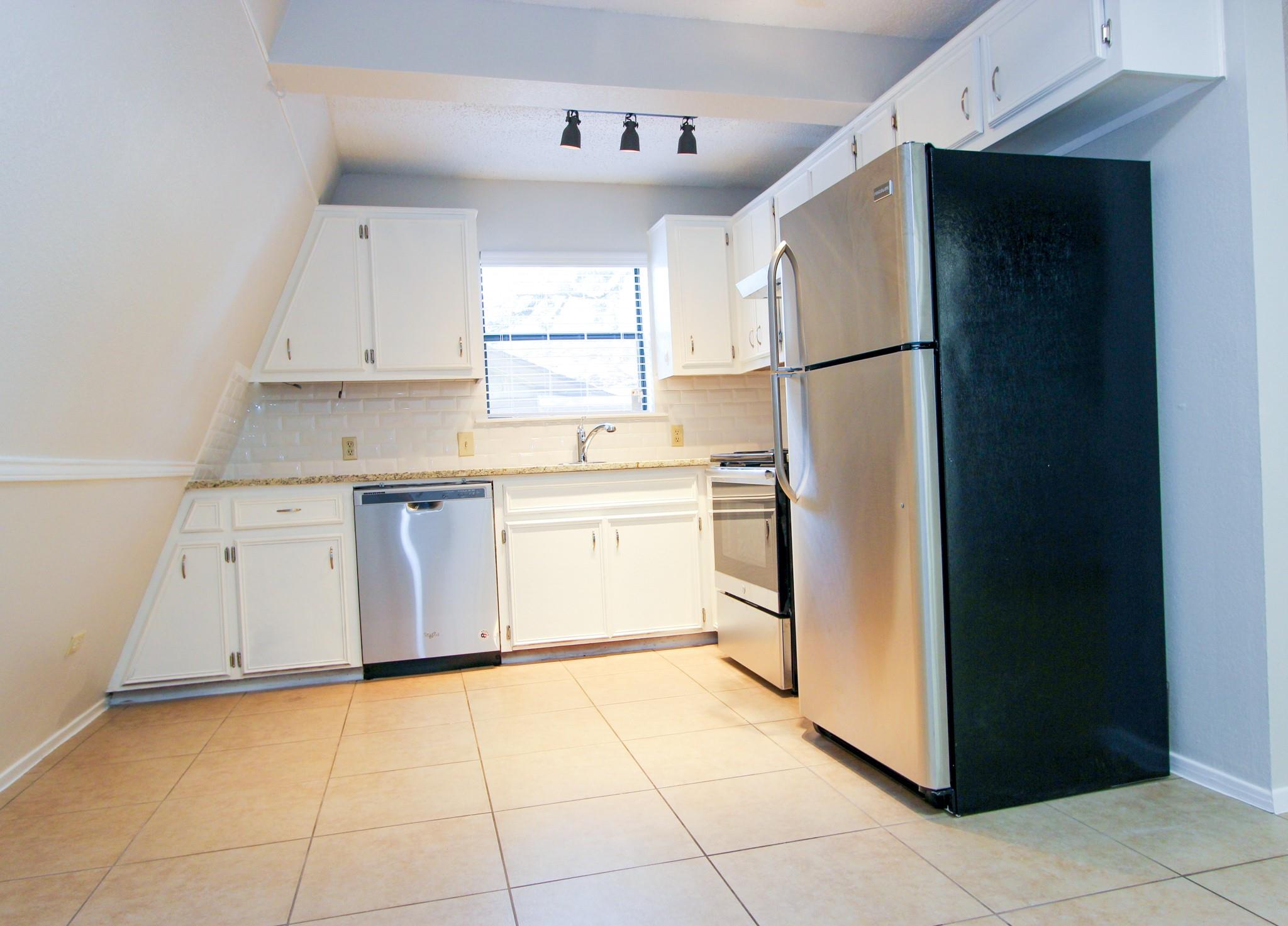 3705 Rocky Hollow Trl #a&b Property Photo 9