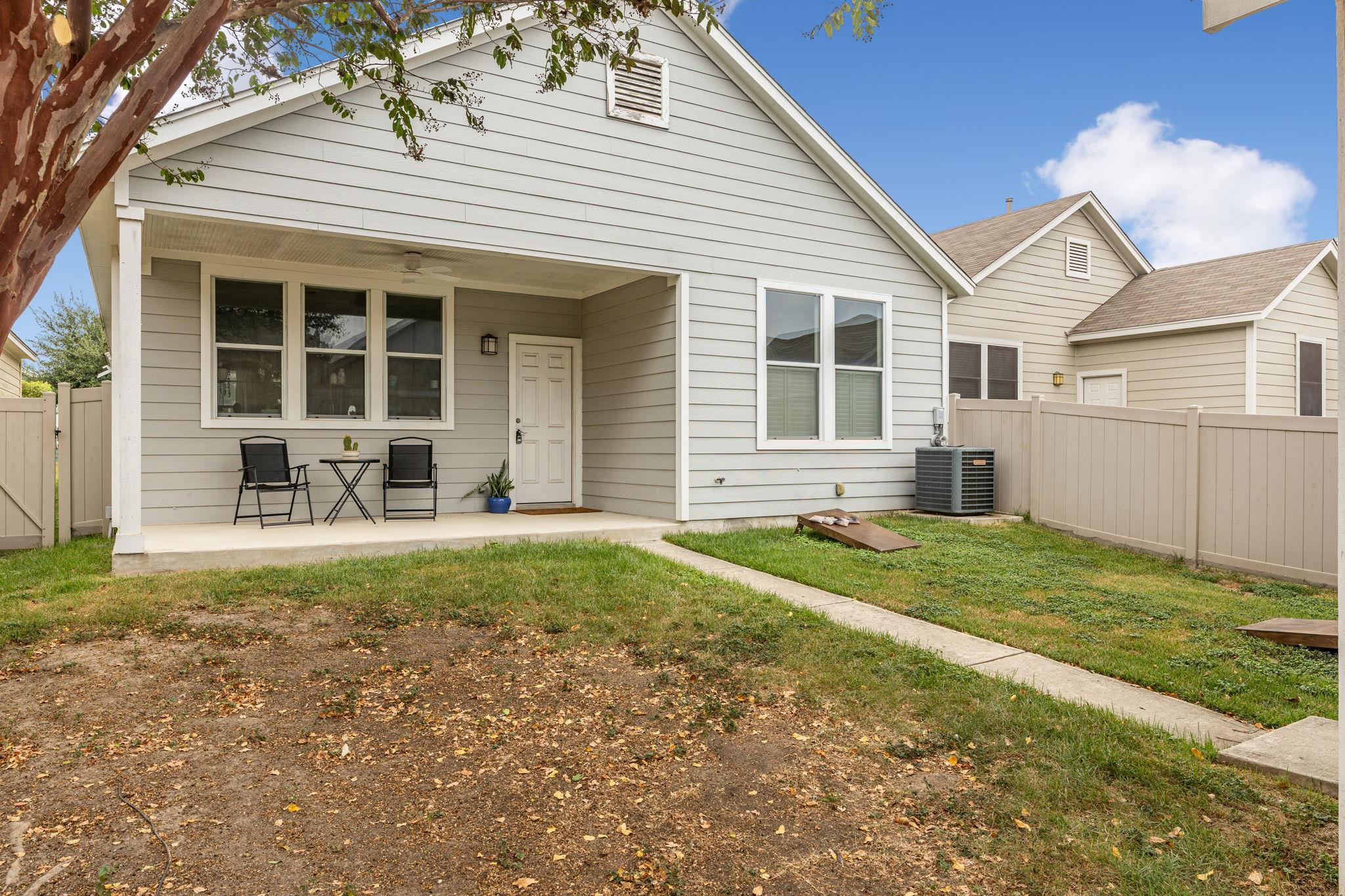 183 Grace St Property Photo 6