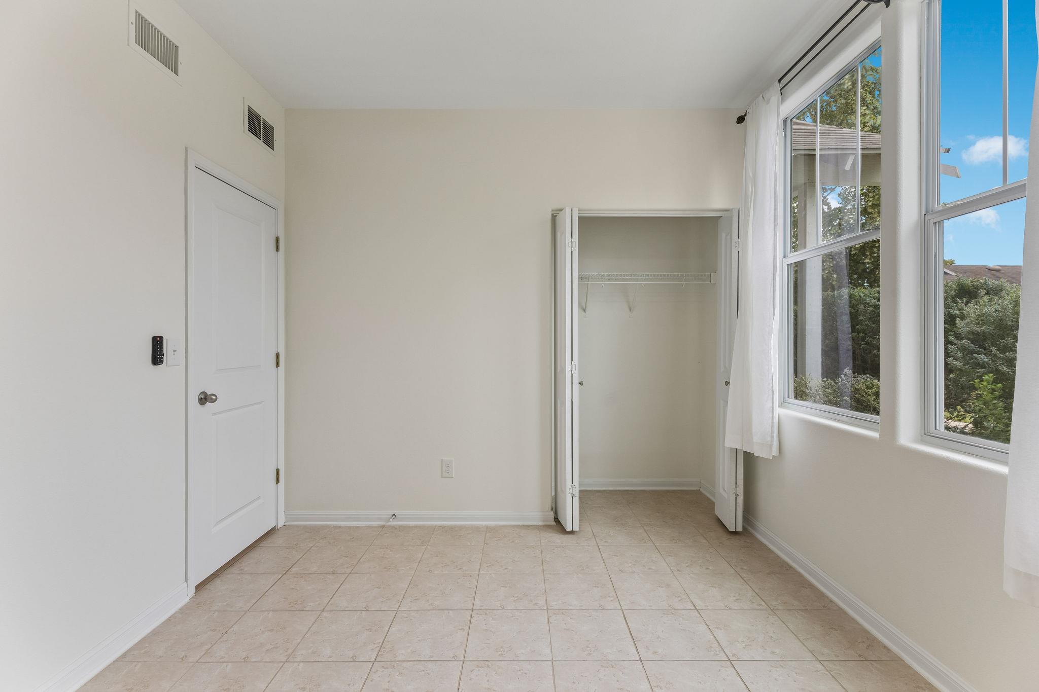 183 Grace St Property Photo 20