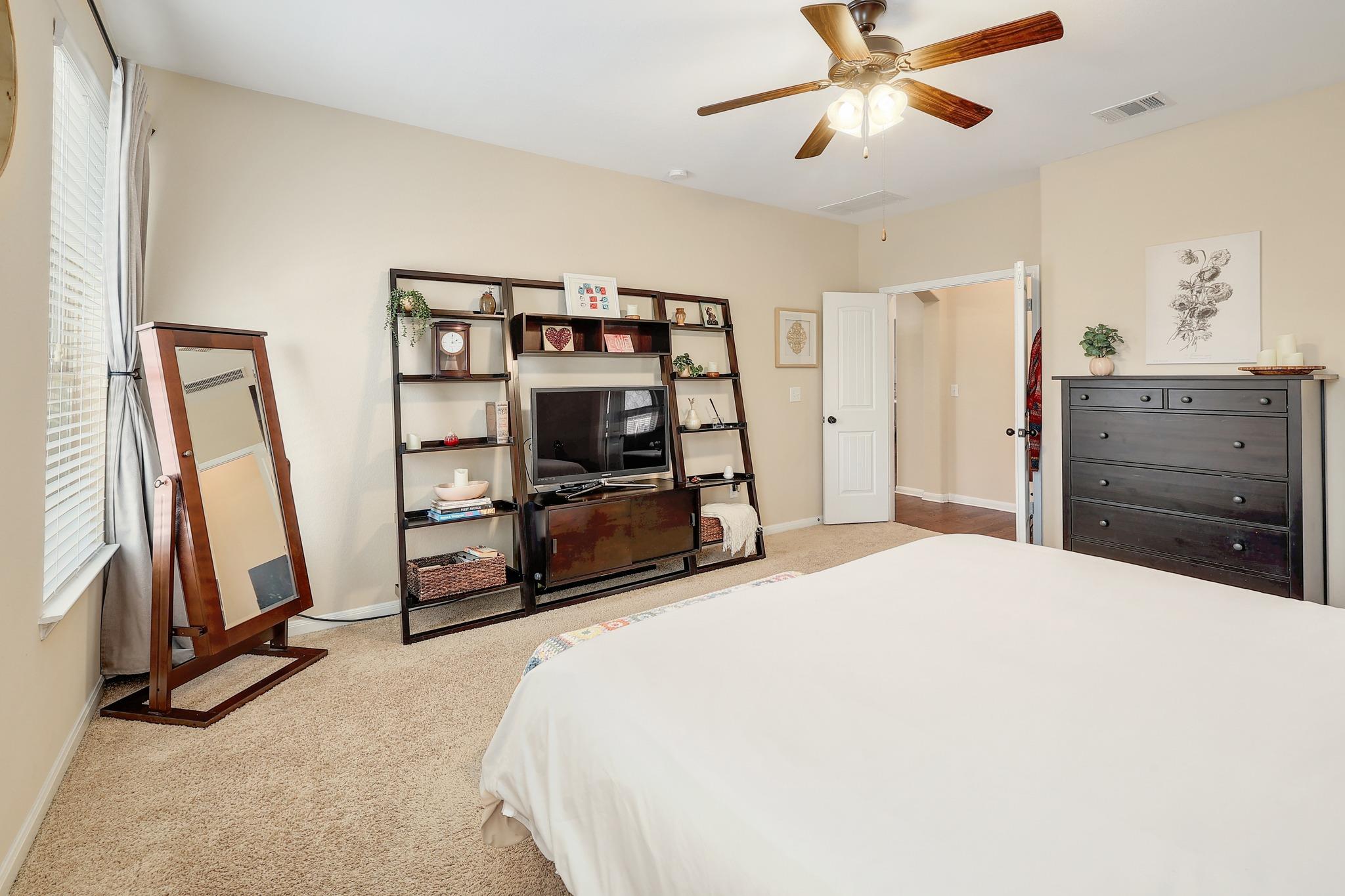 2412 Leonards Pass Property Photo 19
