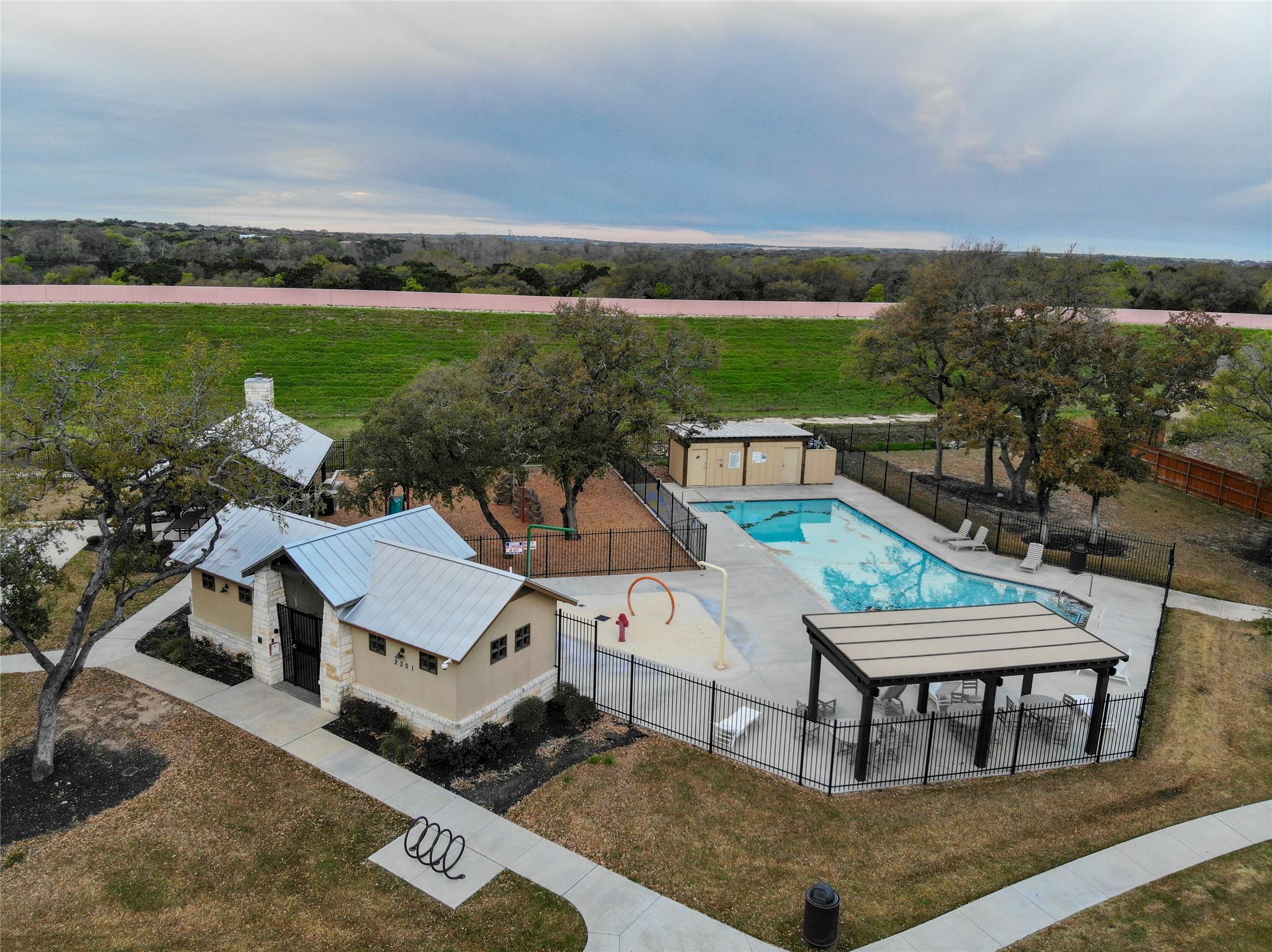 2412 Leonards Pass Property Photo 34