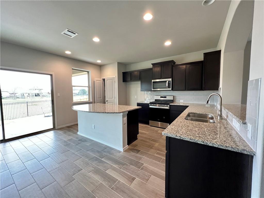 326 Blue Oak Blvd Property Photo 13