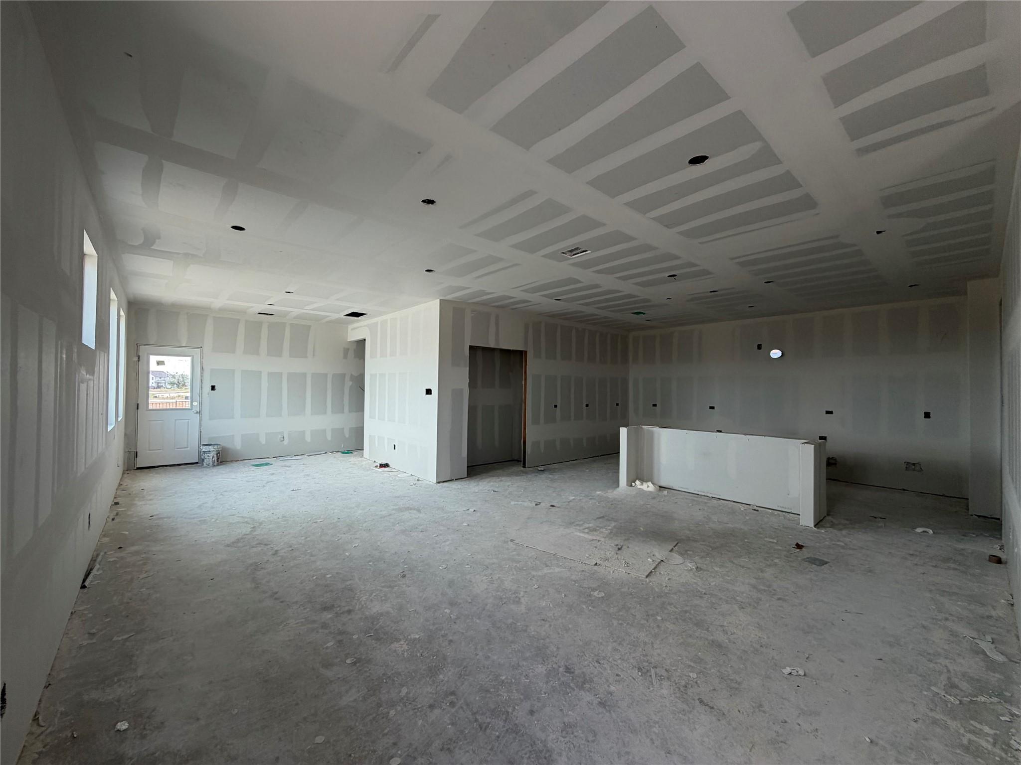 150 Clover Bnd Property Photo 6