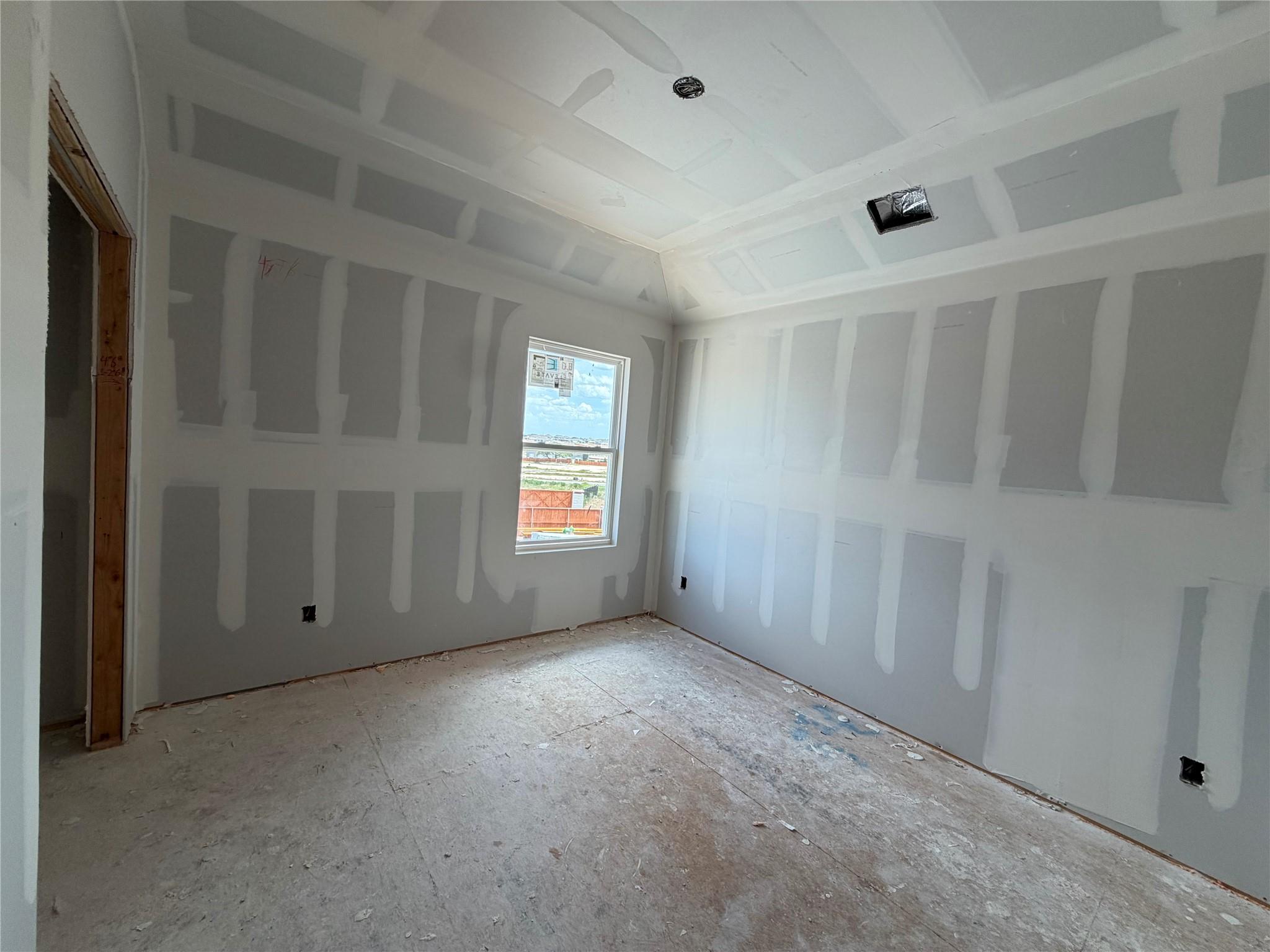 150 Clover Bnd Property Photo 16