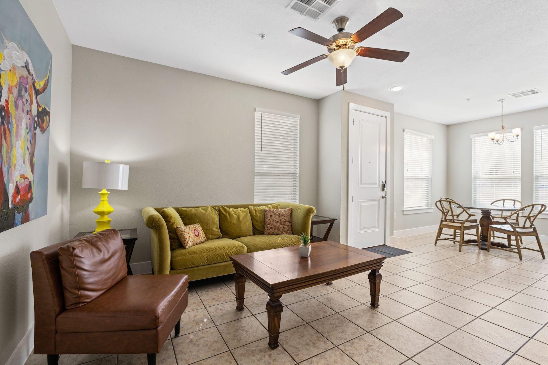 2215 Katy Lane None #c Property Photo 2