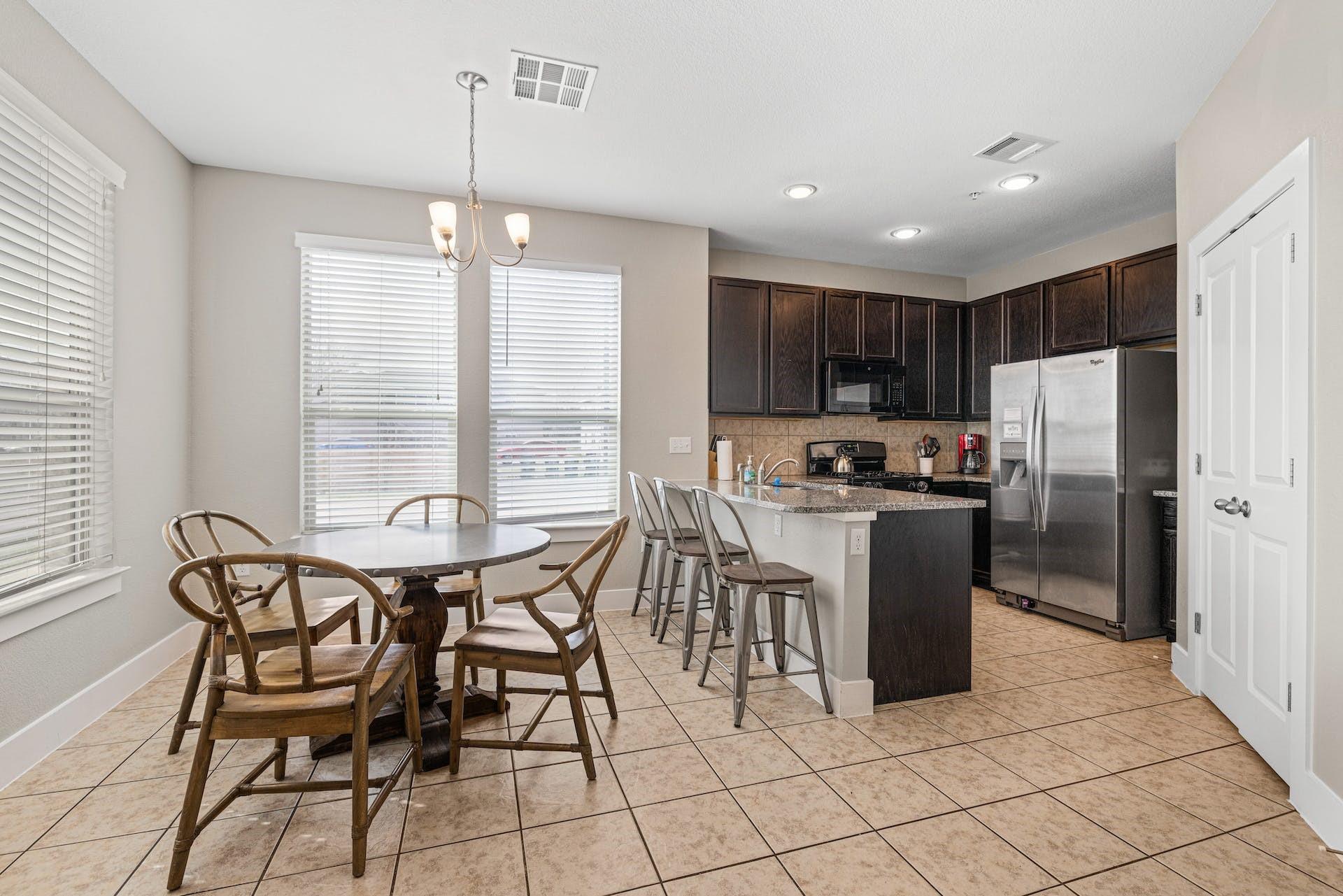 2215 Katy Lane None #c Property Photo 8