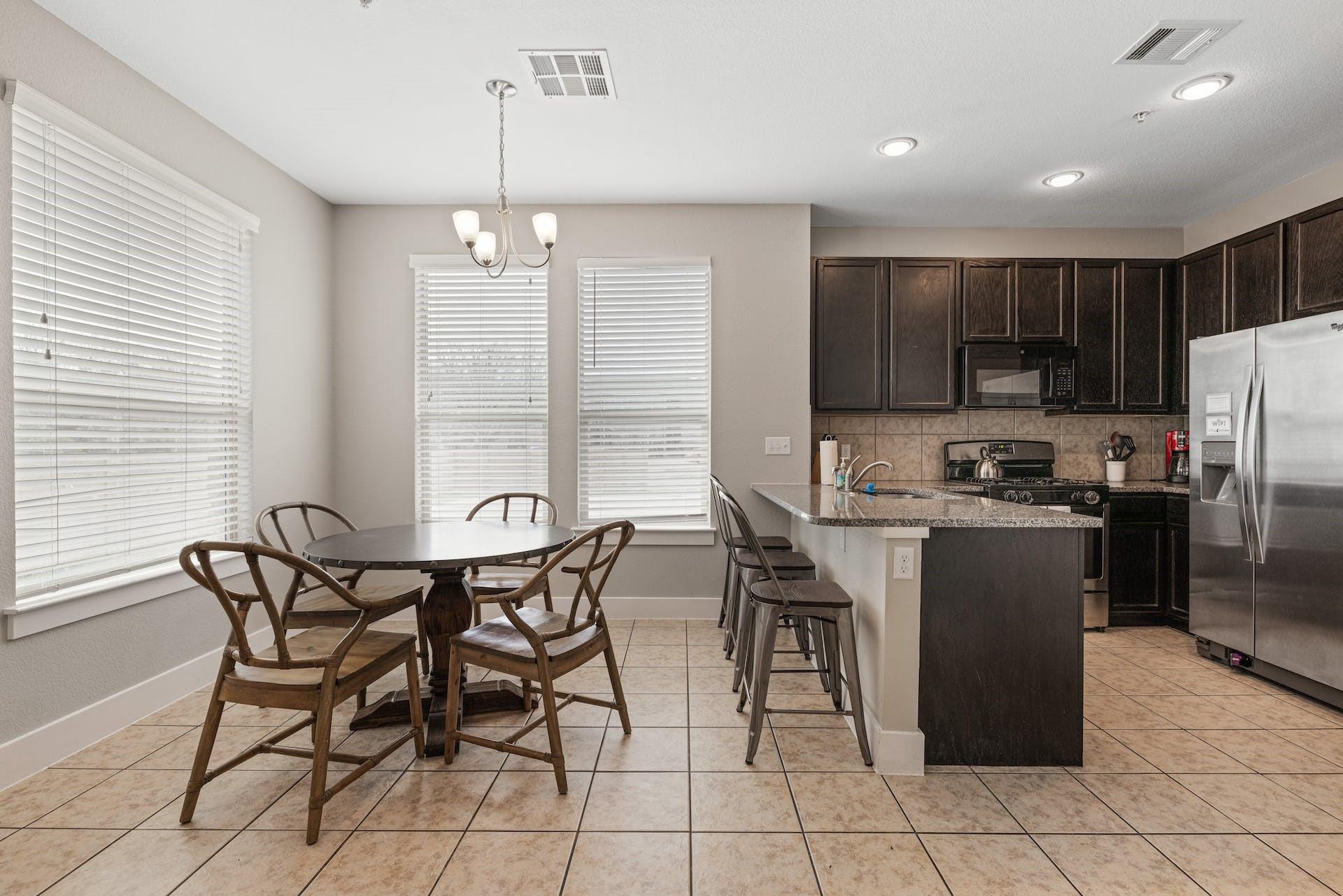2215 Katy Lane None #c Property Photo 10