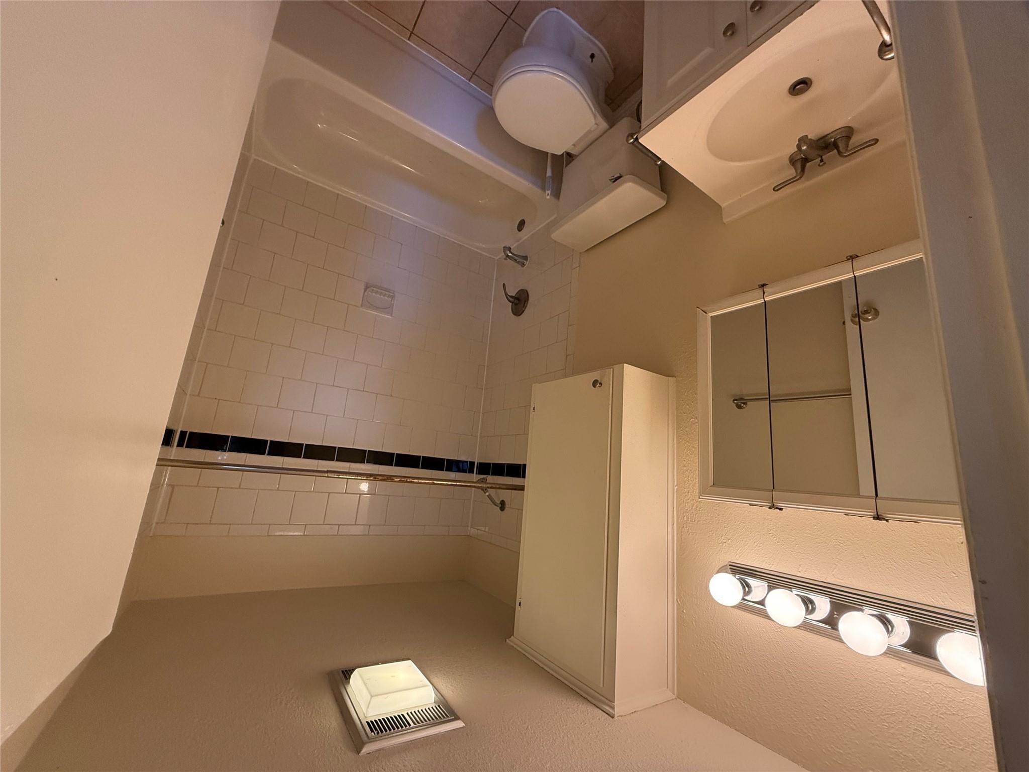 4701 Red River St #301 Property Photo 6