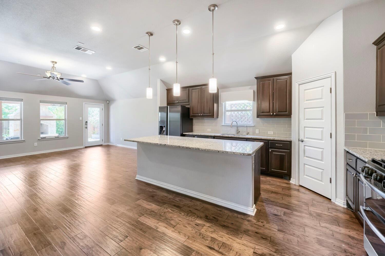 2204 Bonavista Way Property Photo 10