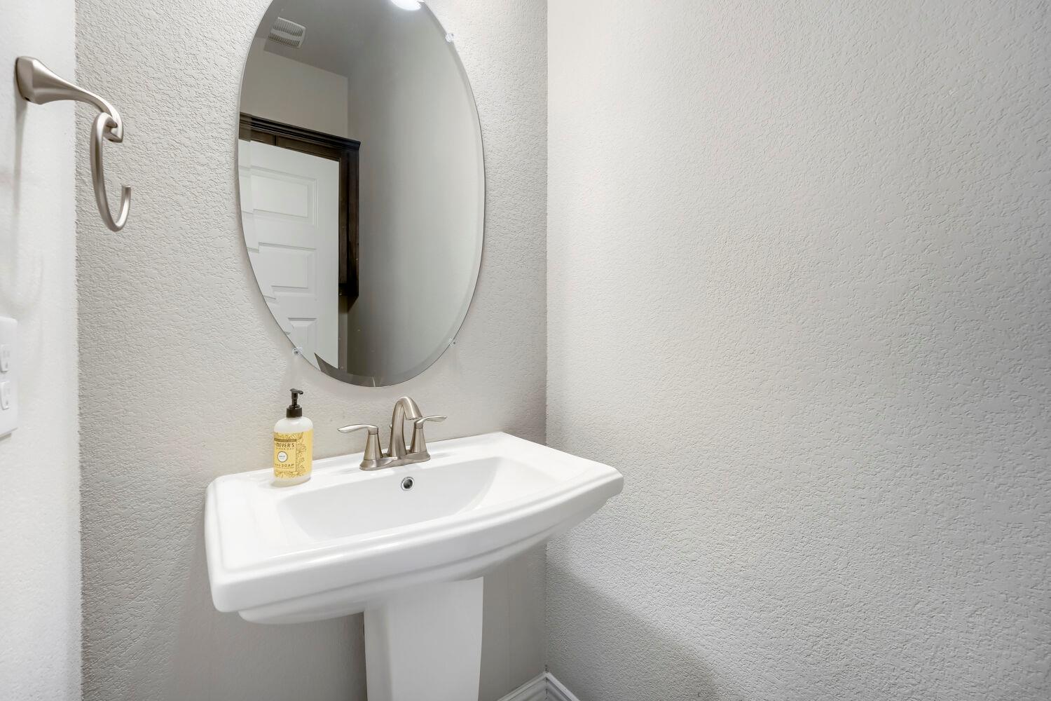 2204 Bonavista Way Property Photo 14