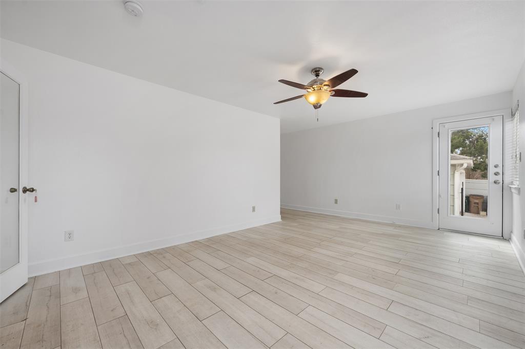 1905 Pecos St Property Photo 34