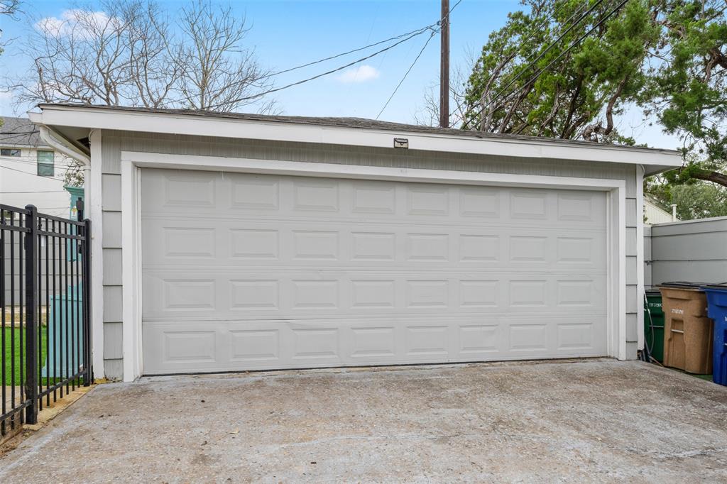 1905 Pecos St Property Photo 39