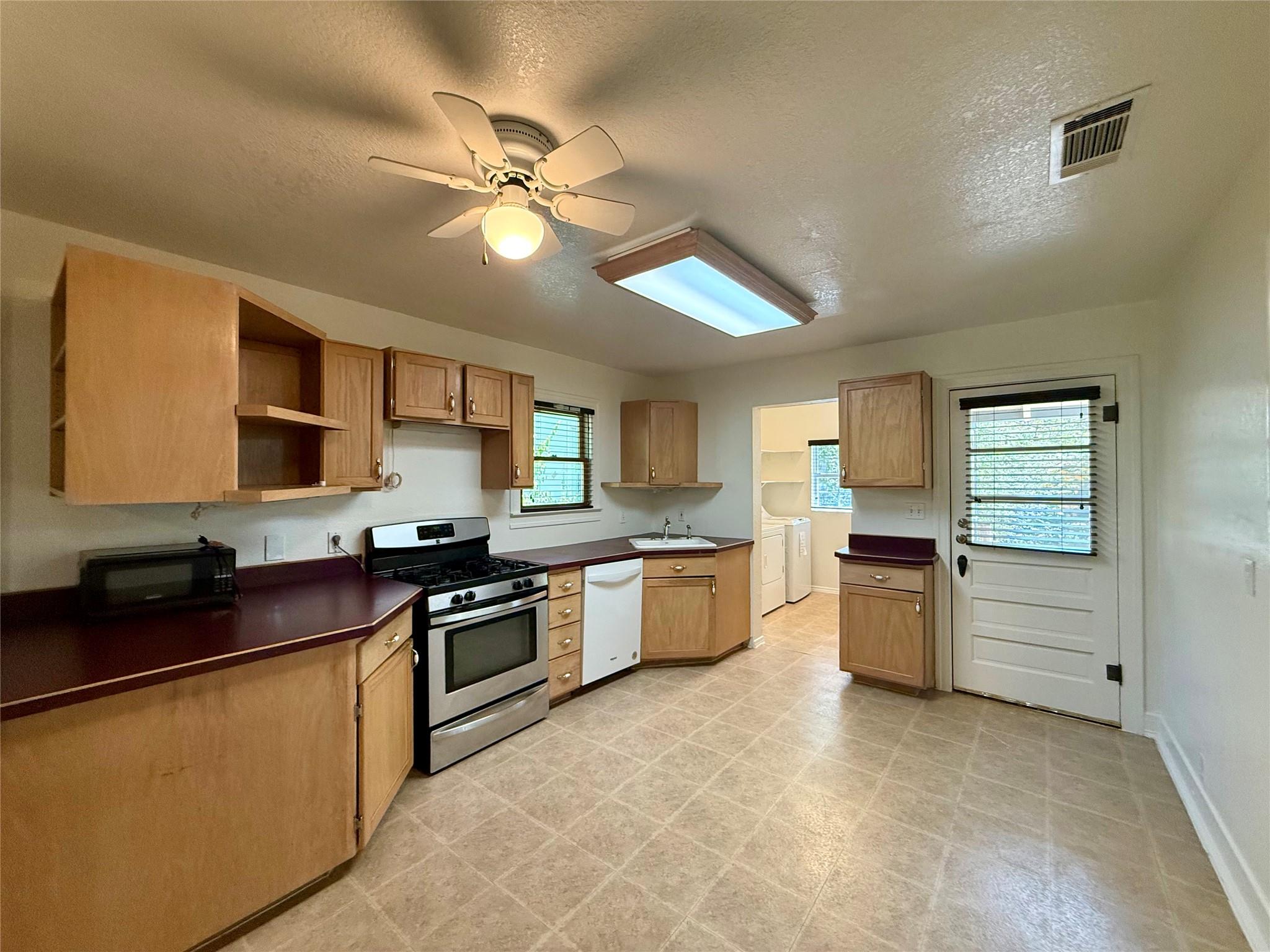 4709 Avenue H None Property Photo 4