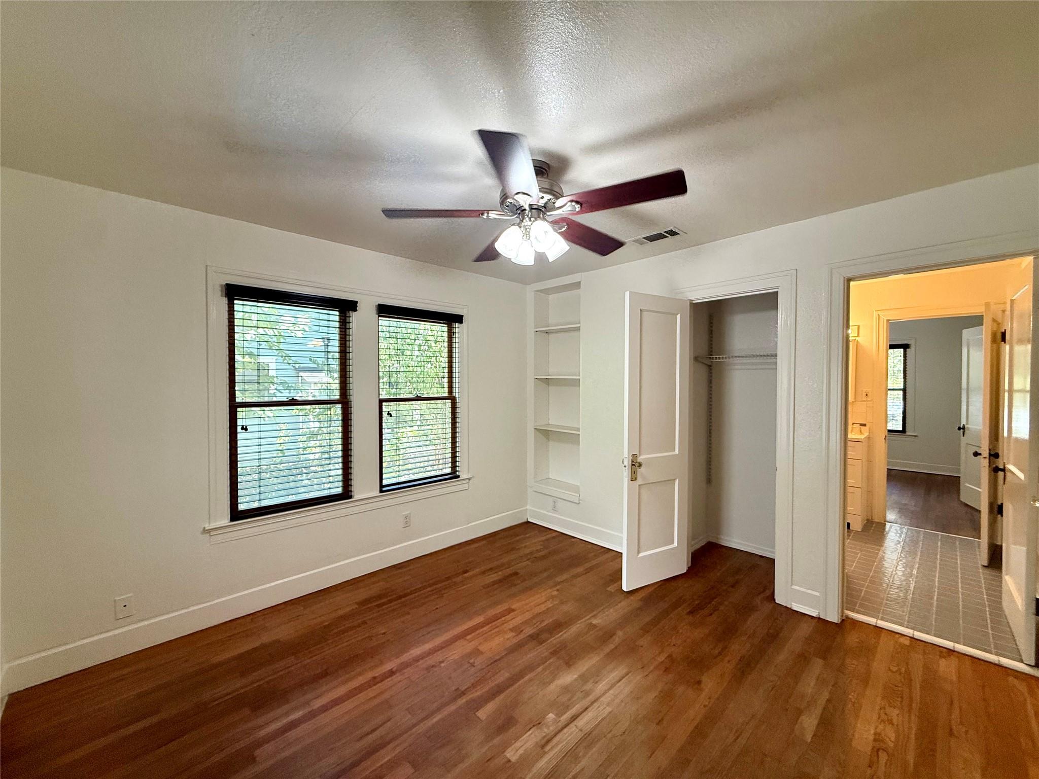 4709 Avenue H None Property Photo 8