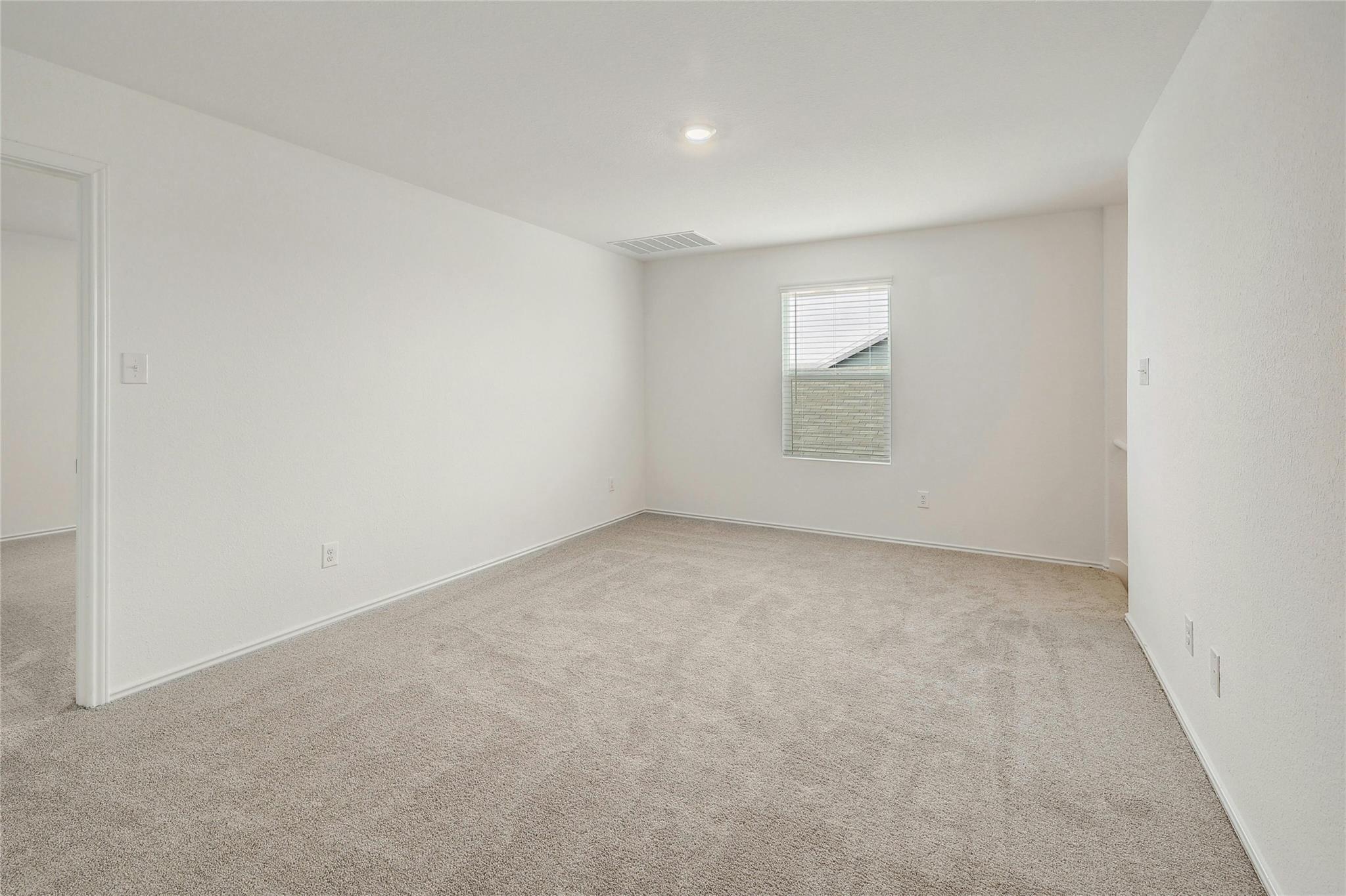 916 Rancho Del Cielo Loop Property Photo 9