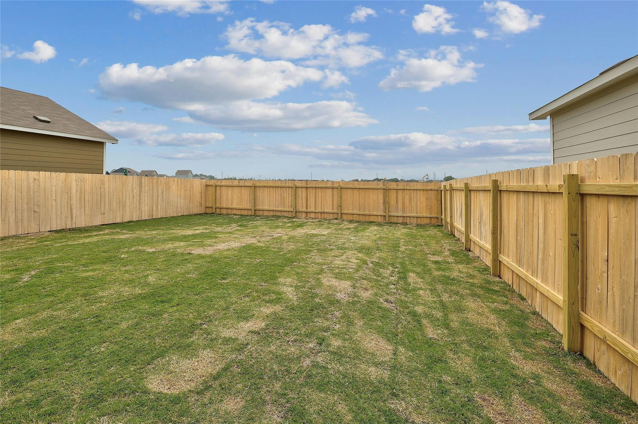 916 Rancho Del Cielo Loop Property Photo 16