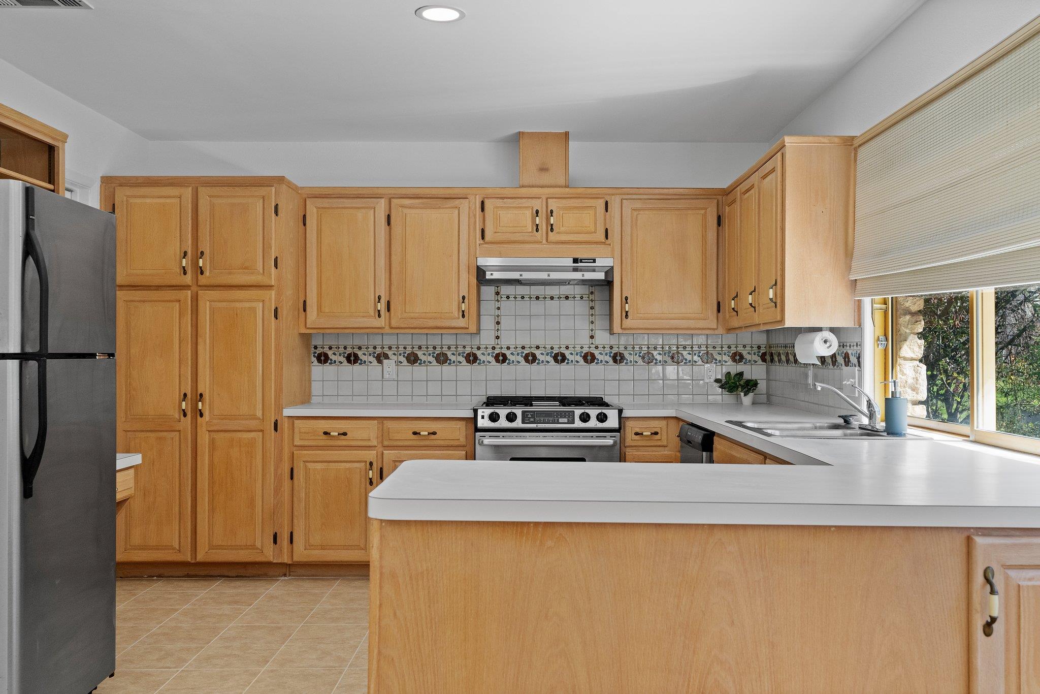 11601 Eubank Dr Property Photo 3