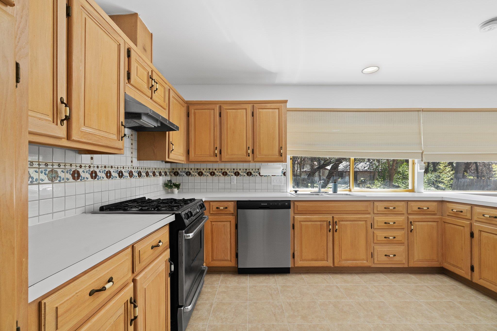 11601 Eubank Dr Property Photo 15