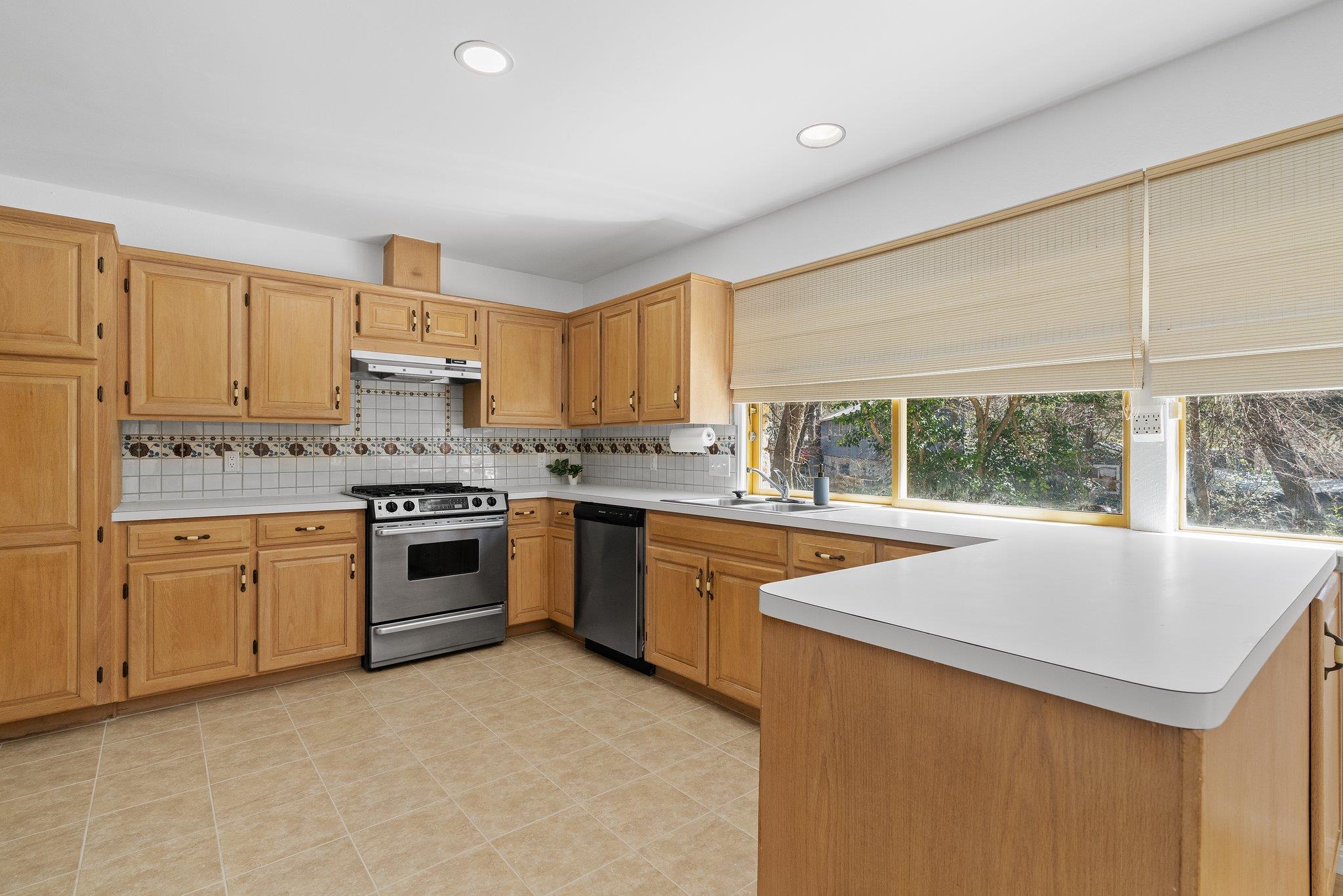 11601 Eubank Dr Property Photo 16