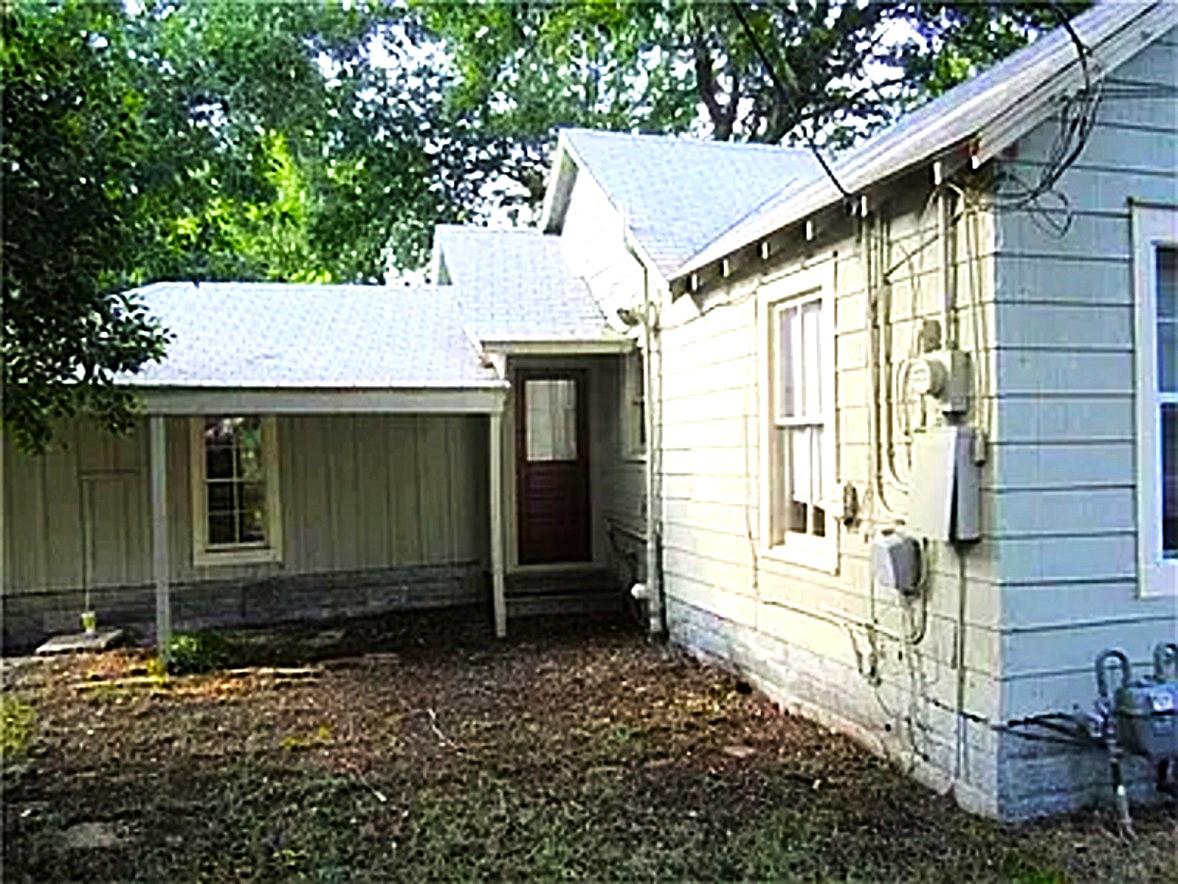 2105 North Dr Property Photo 2