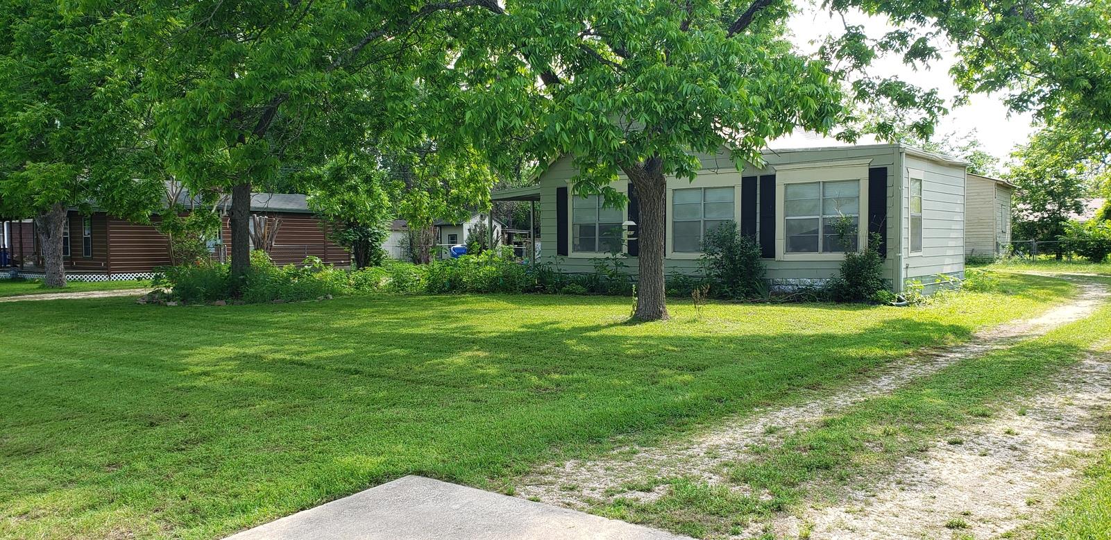 2105 North Dr Property Photo 9