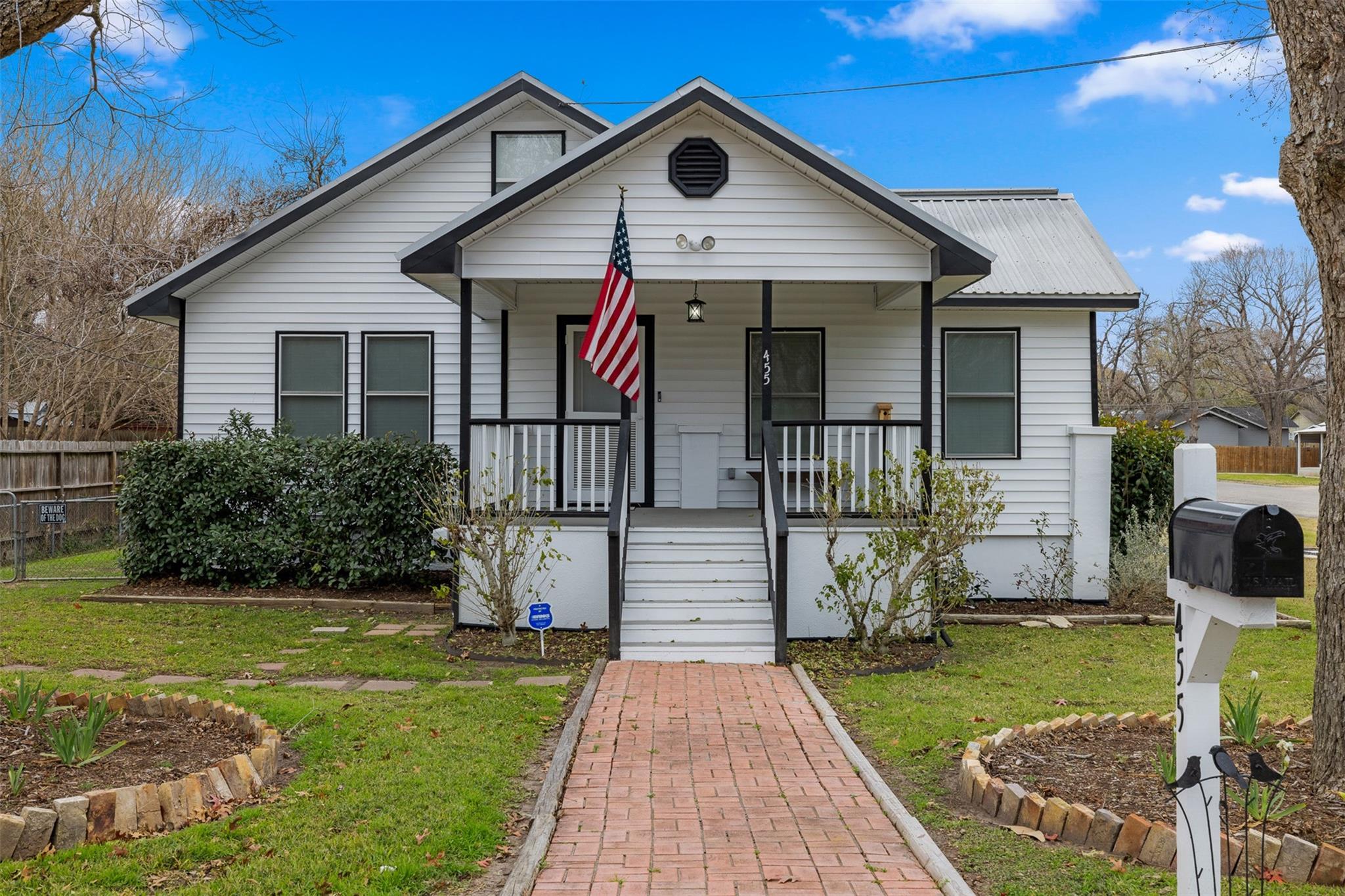 455 S Jackson Property Photo