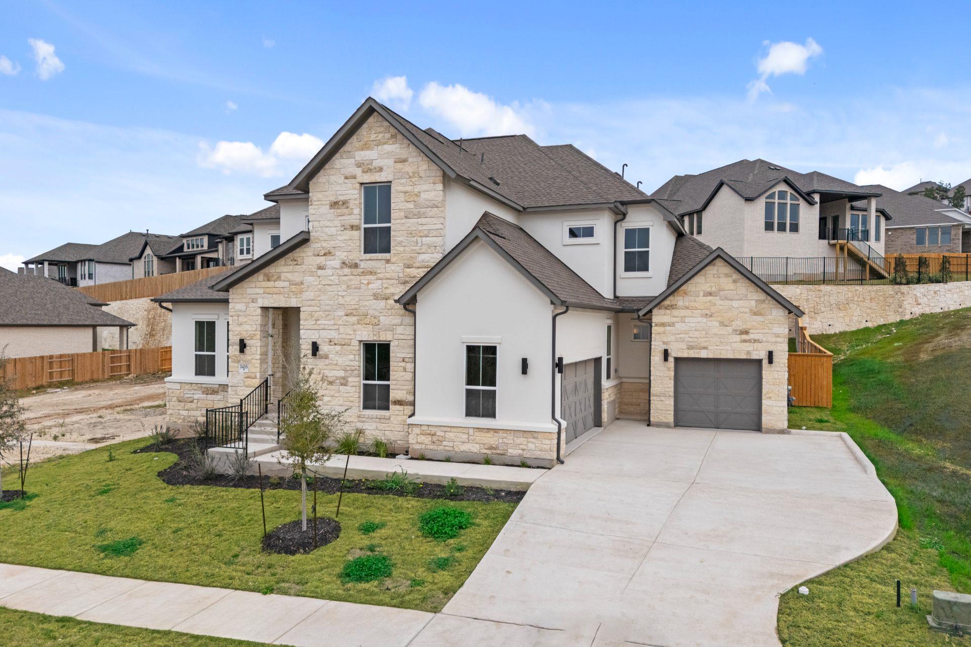 1627 Starry Night Ln Property Photo 2