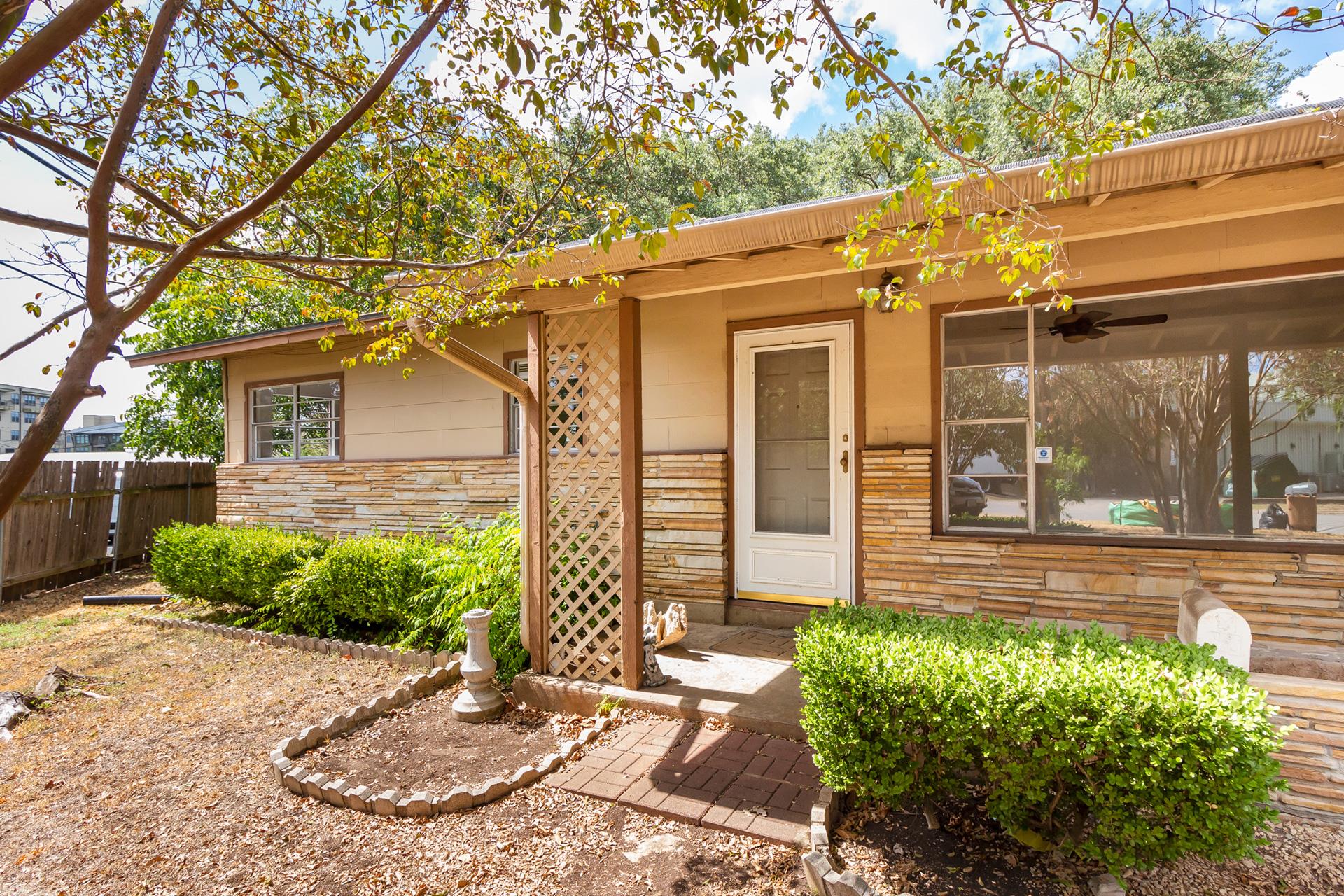 2305 Westforest Dr #a Property Photo 1